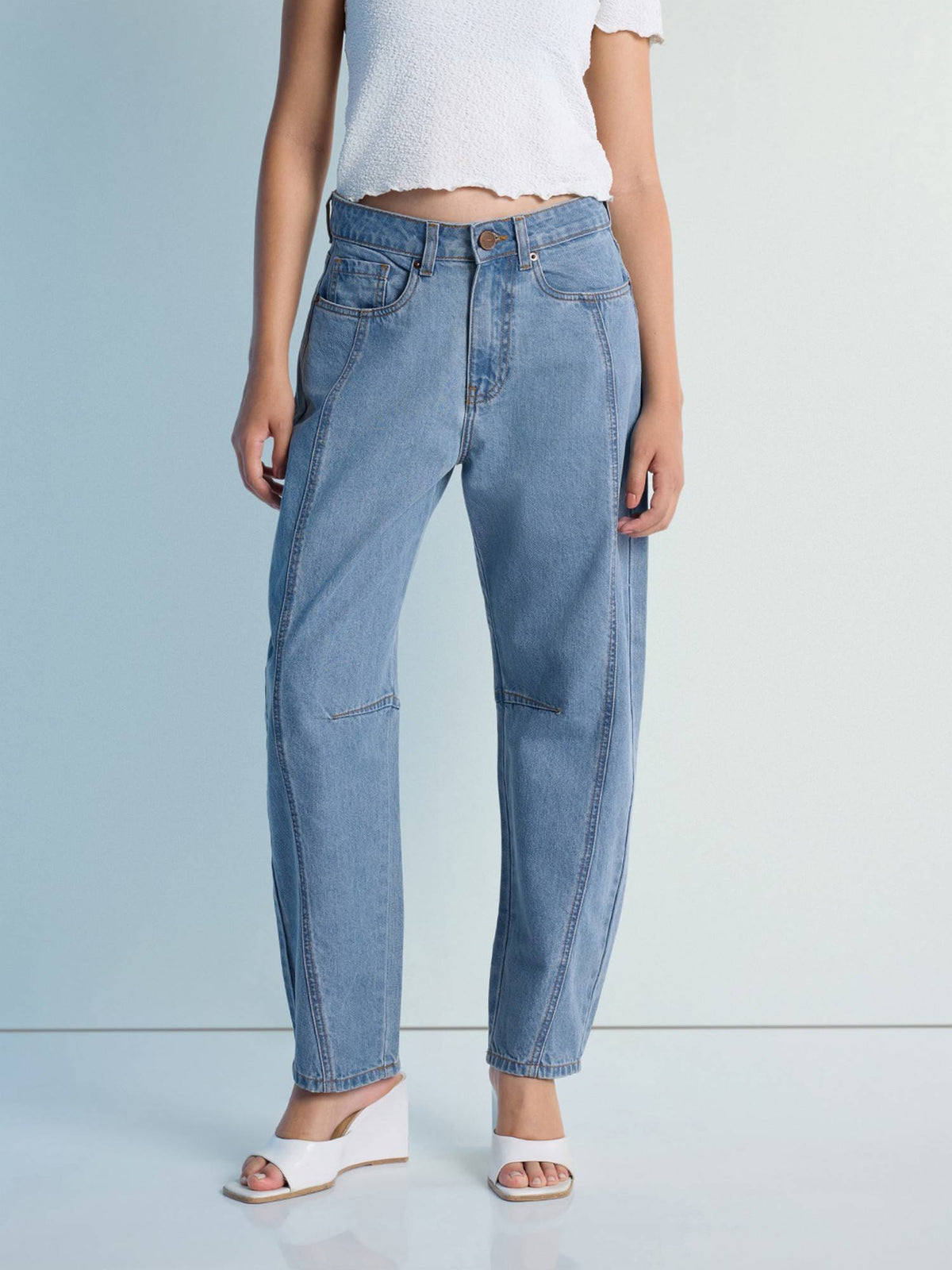Blue Womens Barrel Fit with Knee Dart Jeans | RF89 - view 4