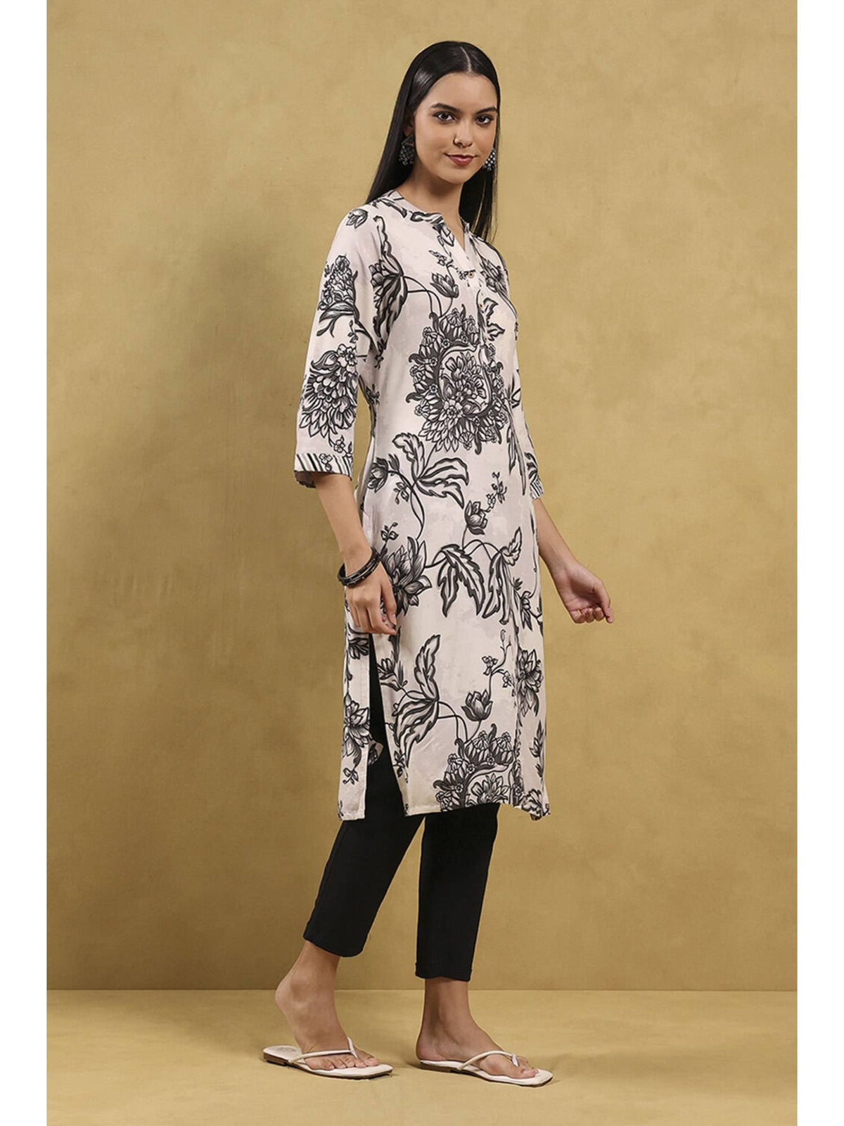 Women Viscose Rayon Printed Straight Kurta | FY93 - view 5
