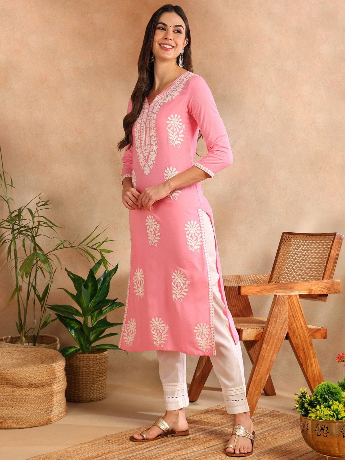 Green Viscose Rayon Solid Embroidered Chikankari Straight Kurta | KDG - view 7