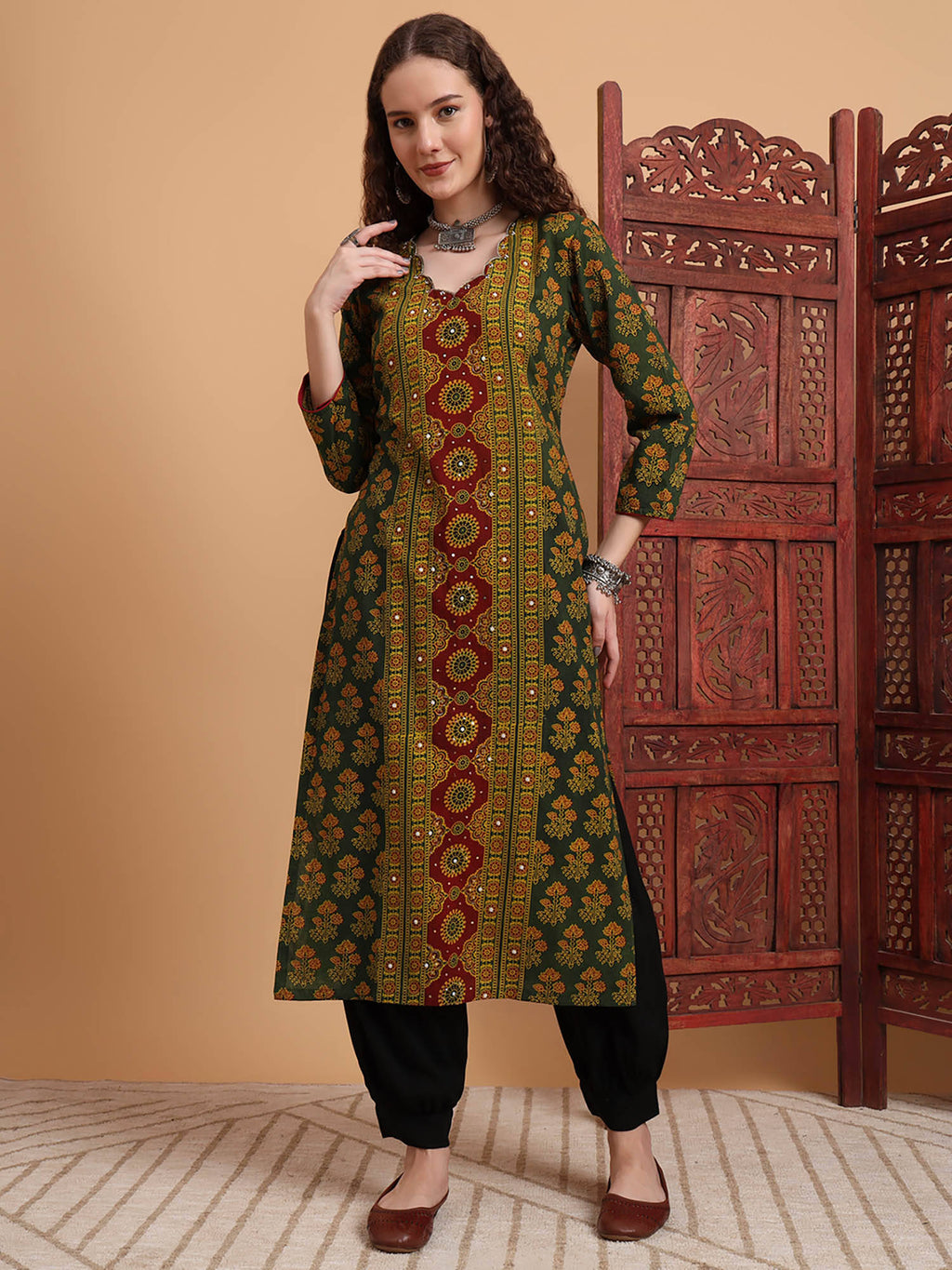 Women Hand Block Ajrak Printed Kurta - Green | FY93 - view 1