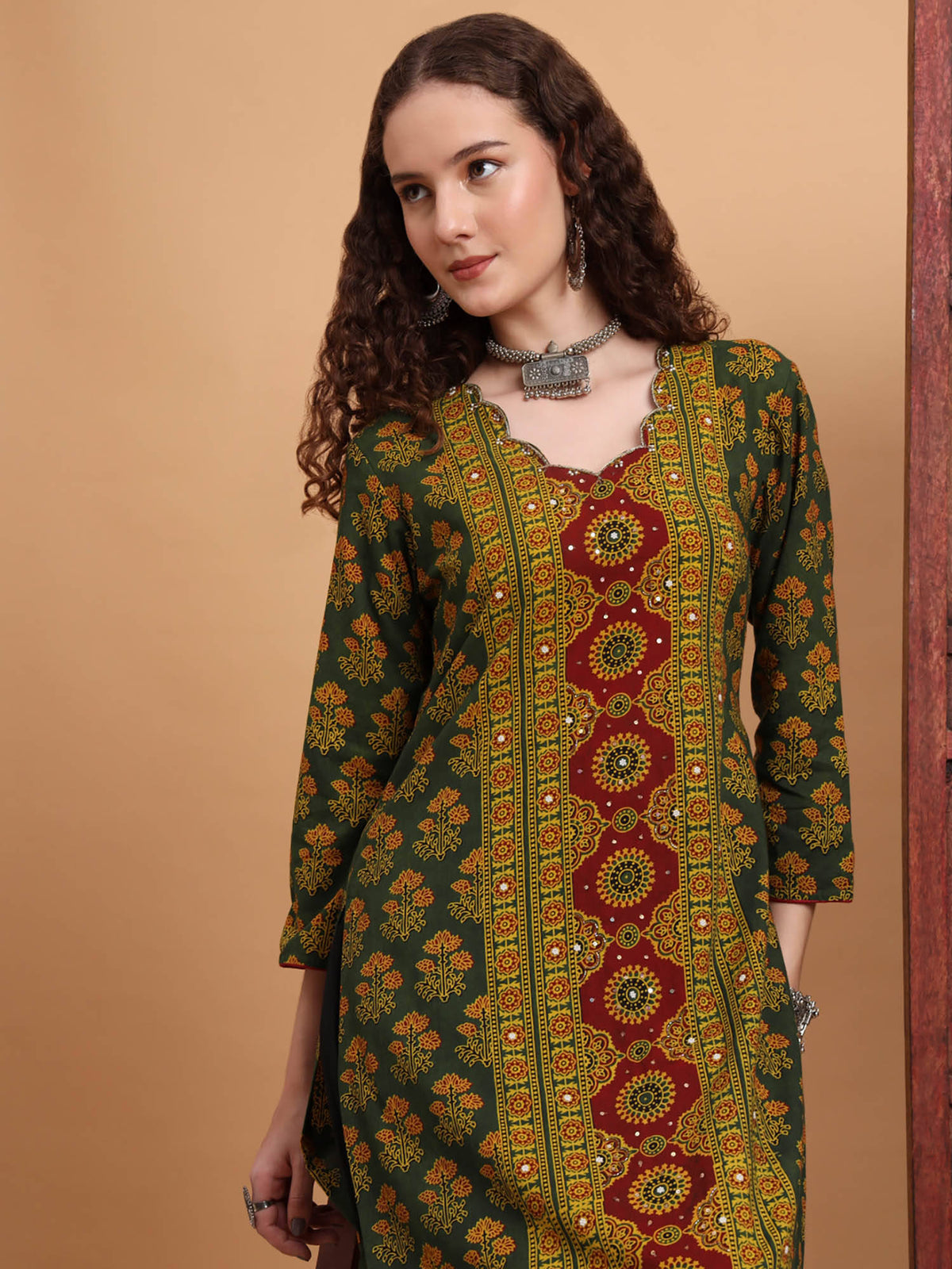 Women Hand Block Ajrak Printed Kurta - Green | U3S - view 4