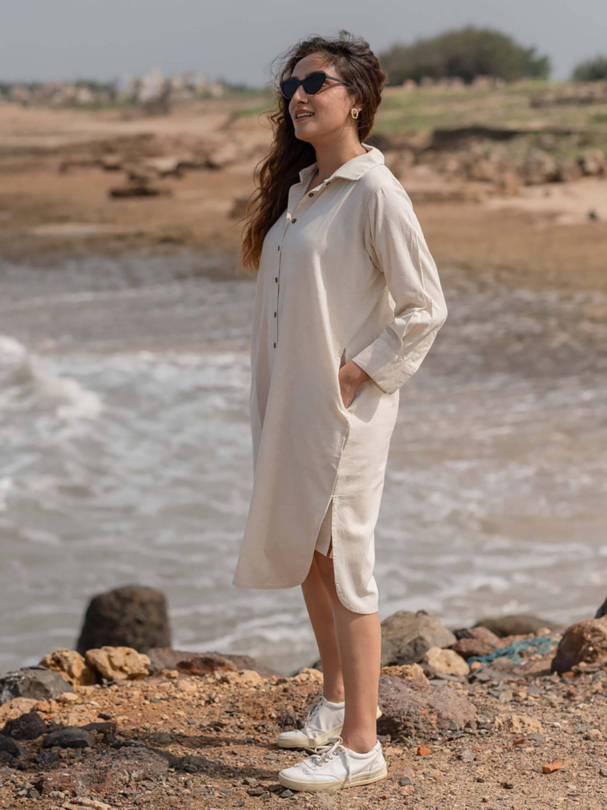 Women Cream Solid Midi Dress | D56 - view 3