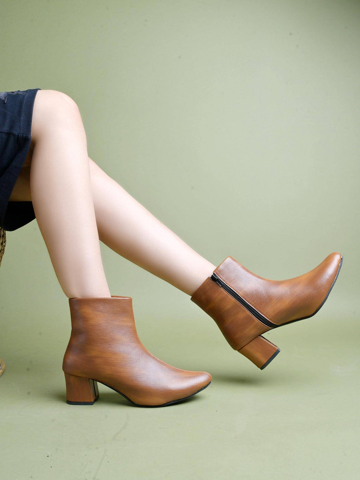 Smart Casual Zip Detailed Black Casual Boots for Women | BT61 - view 5