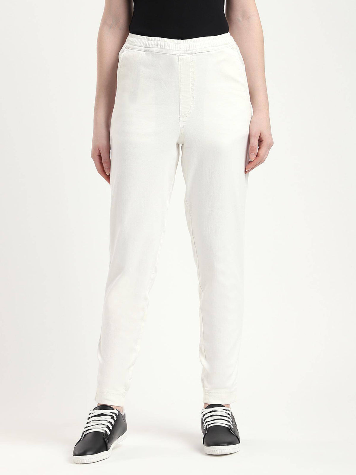 White Solid Relaxed Women Jeans | RF89 - view 1