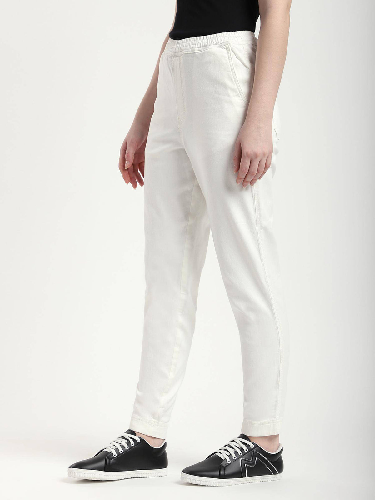 White Solid Relaxed Women Jeans | RF89 - view 6