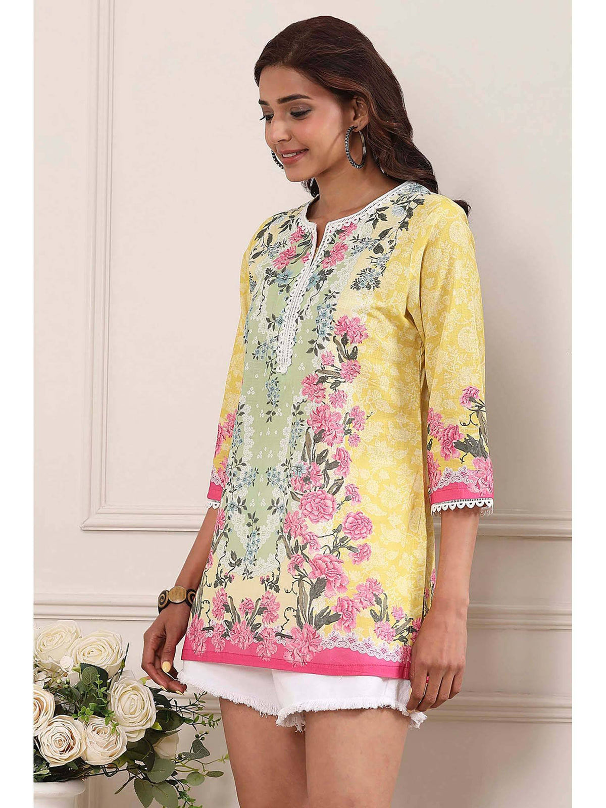 Women Yellow Cotton Round Neck Kurta | KDG - view 3