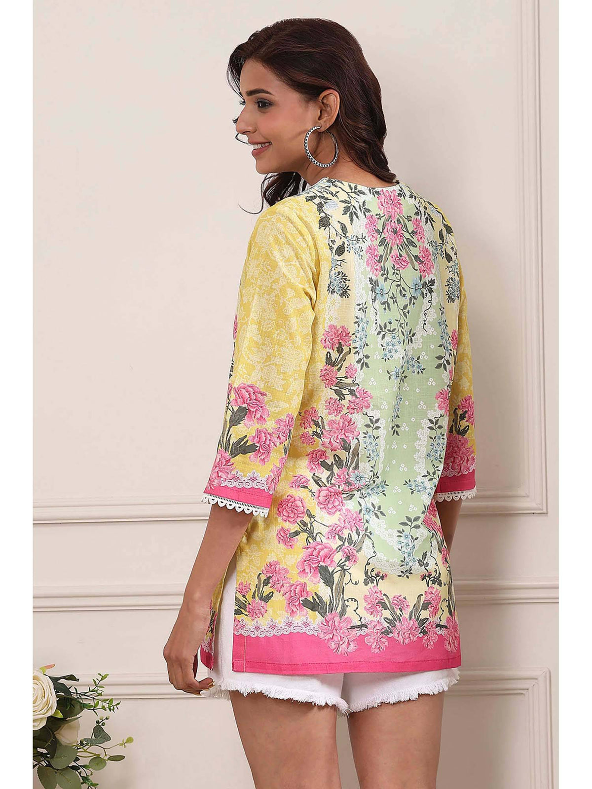 Women Yellow Cotton Round Neck Kurta | KDG - view 4