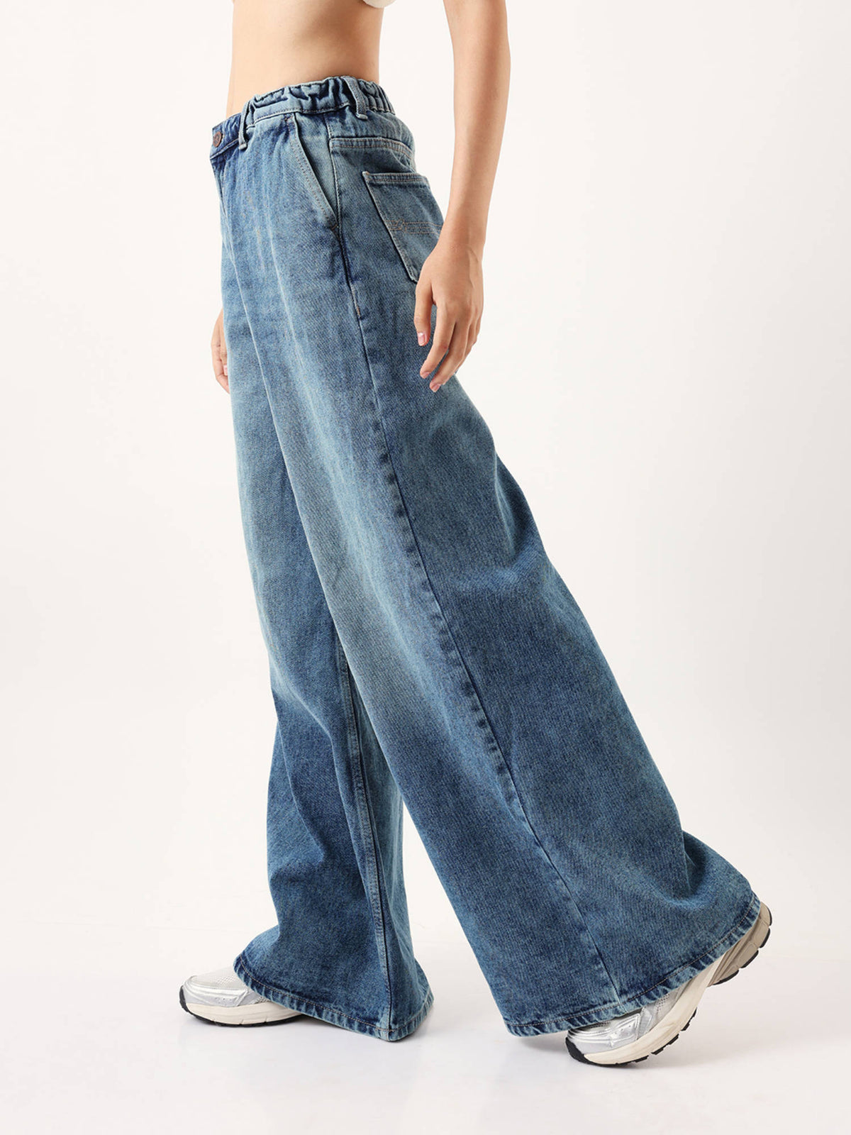 Women Blue Washed Wide Leg High-Rise Straight Jeans | ST23 - view 3