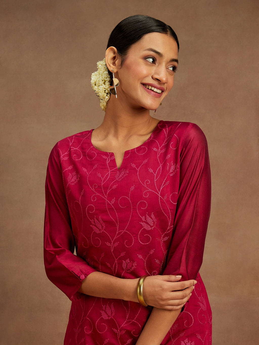 Women Pink Chanderi Silk Thread Work Straight Kurta | U3S - view 4