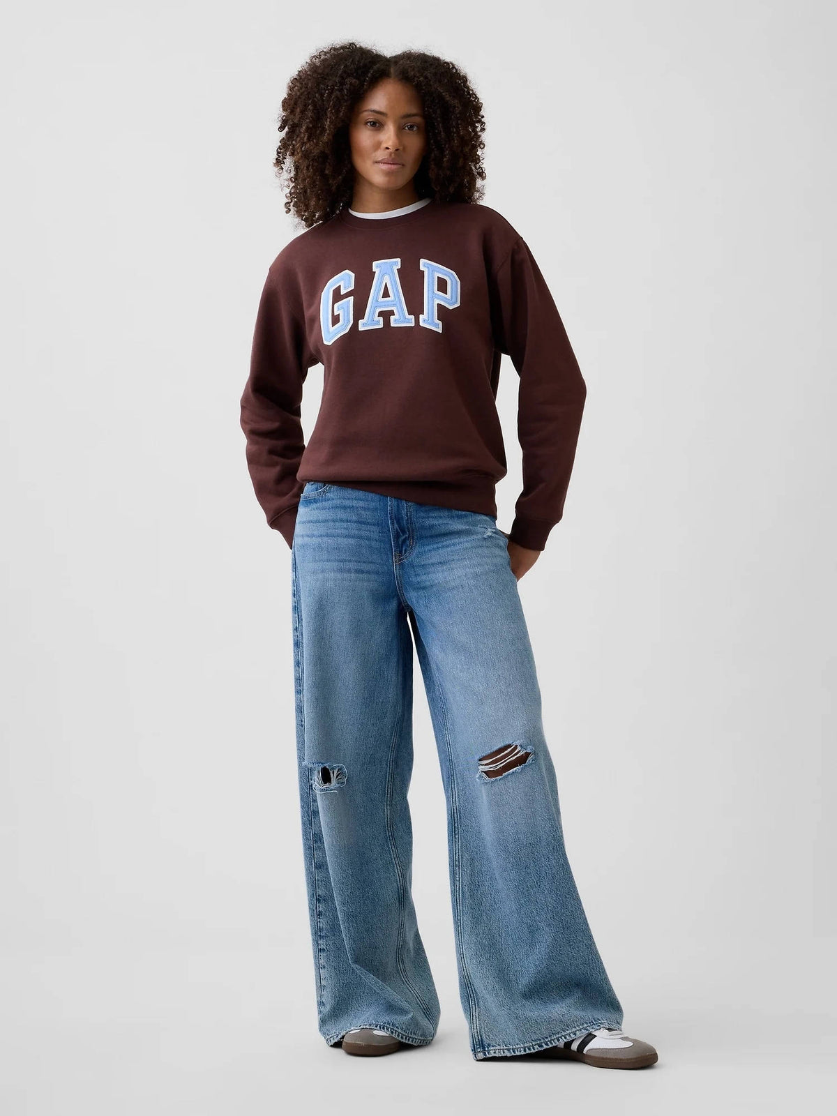 Women's Logo Relaxed Sweatshirt | HD56 - view 4