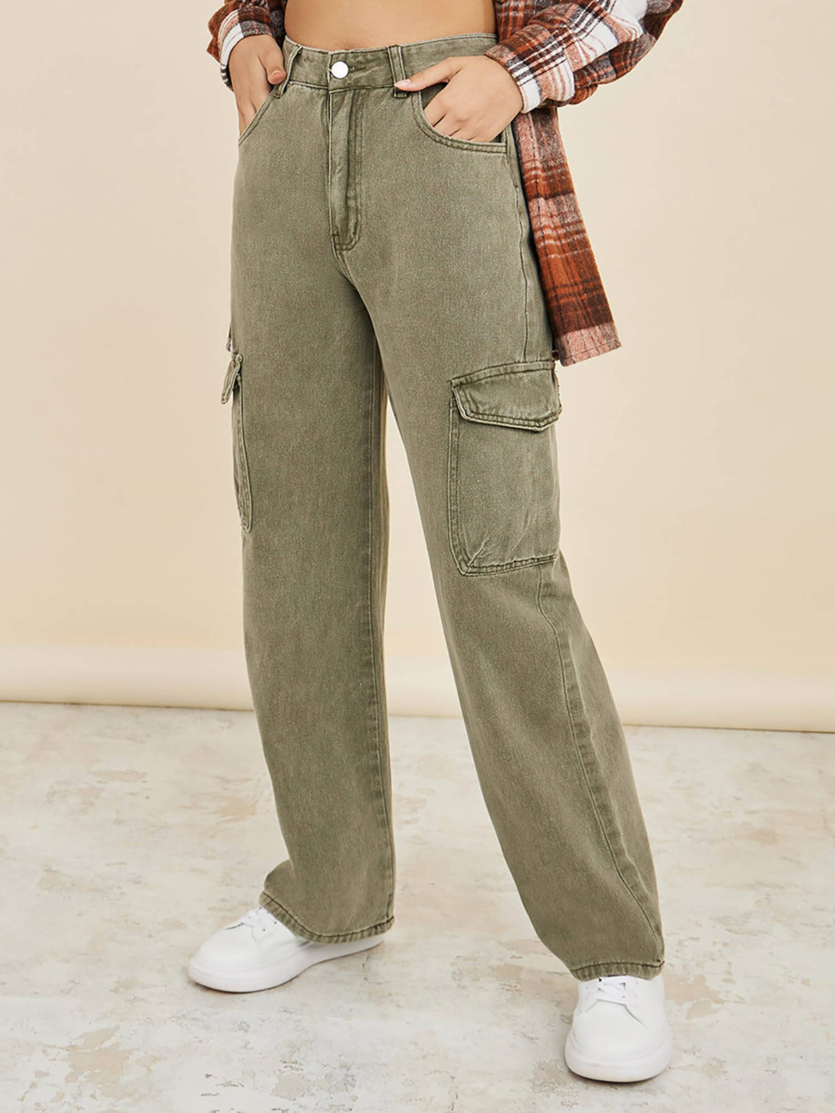Women Green High Rise Relaxed Fit Stretchable Cargo Jeans | RF89 - view 1