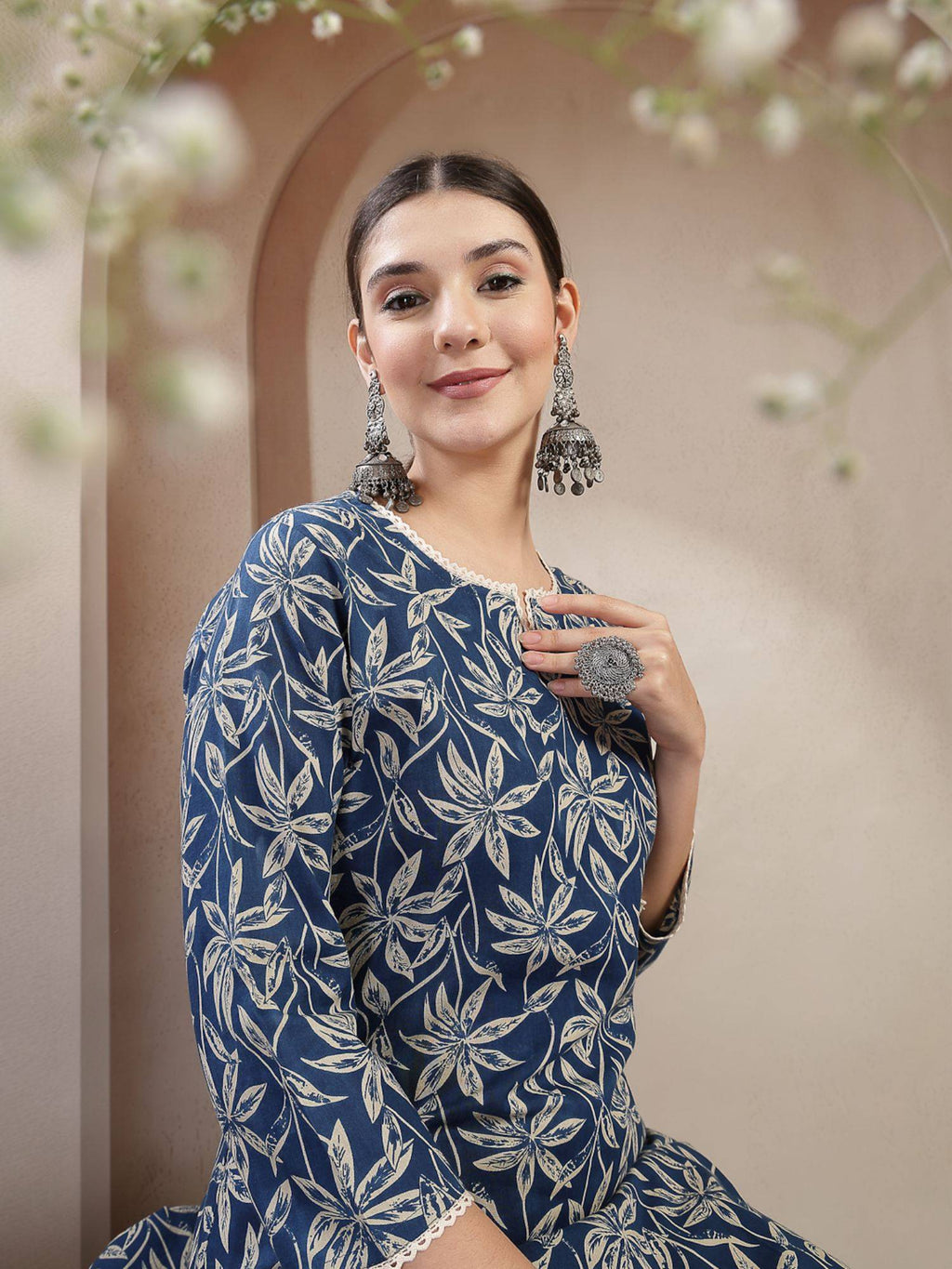 Women's Blue Floral Printed Cotton Straight Kurta | KDG - view 6