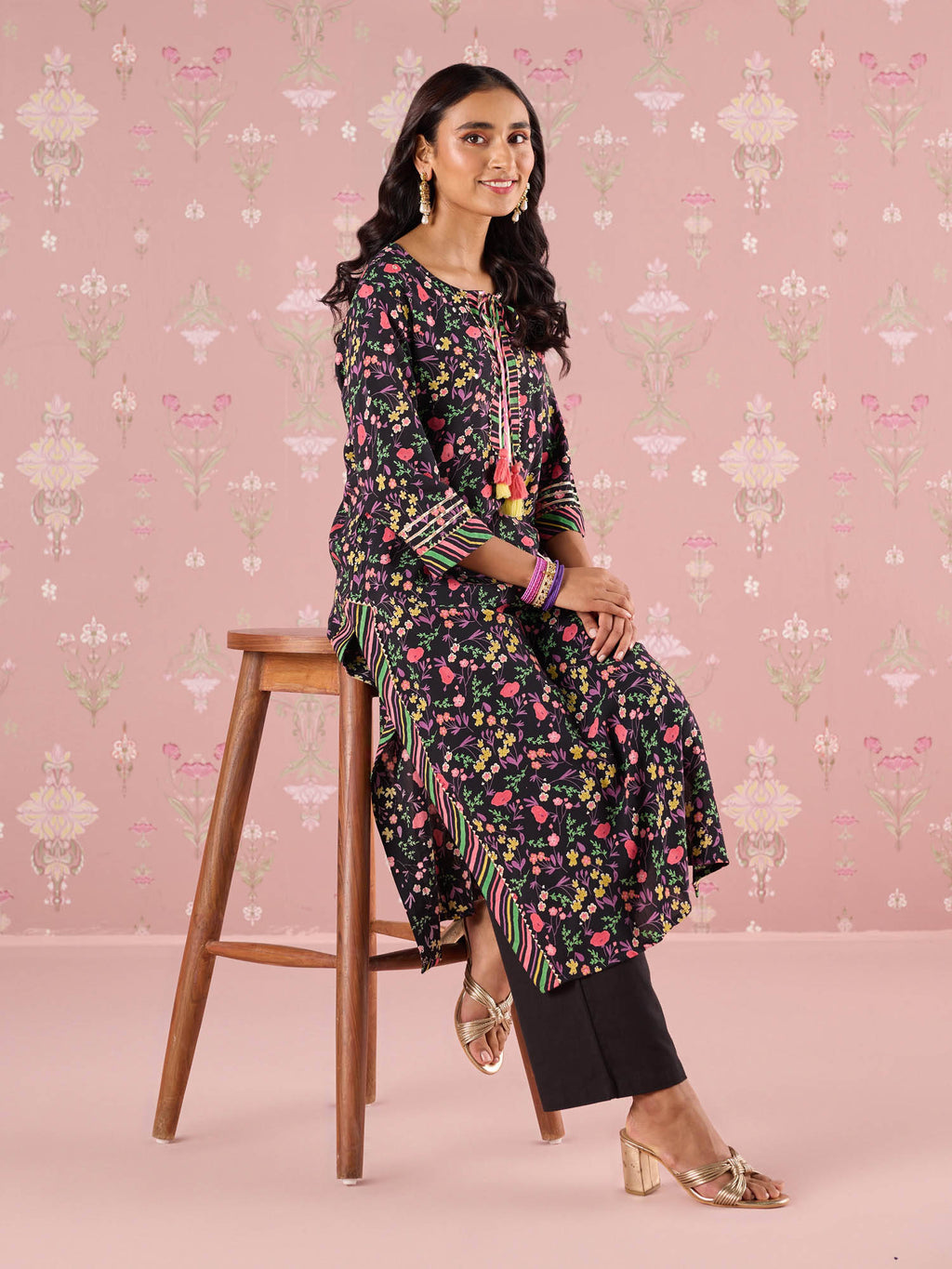 Black Garden Groove Embroidered Kurta LIKKUR206 | KDG - view 5