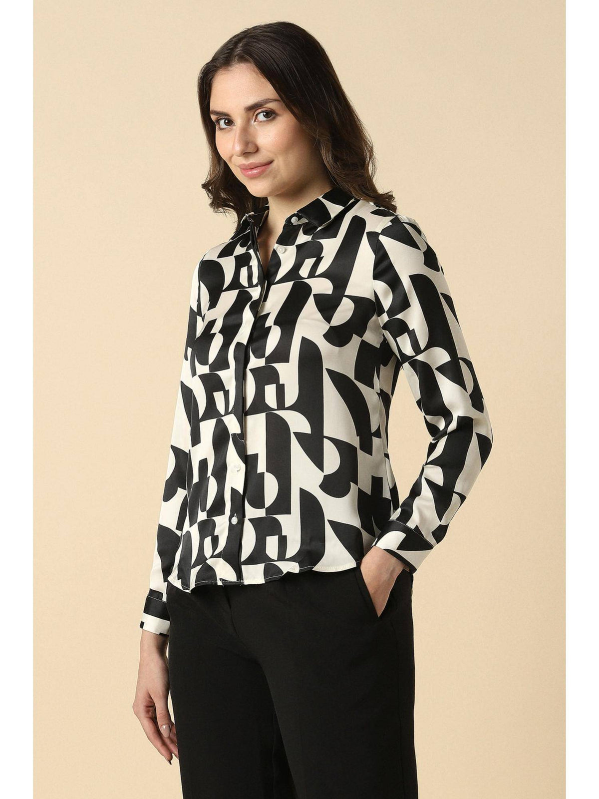 Women Black Print Long Sleeves Shirt | S67 - view 4