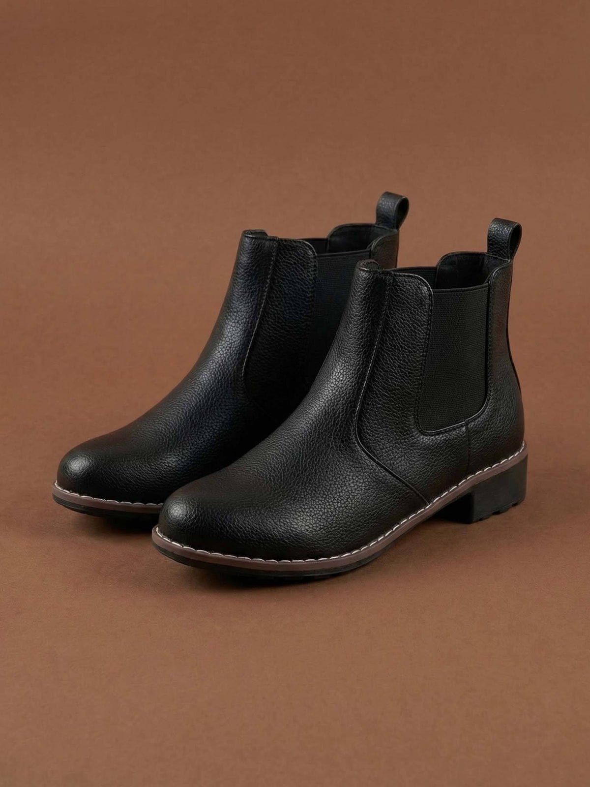Women Black Chelsea Boots | BT61 - view 2