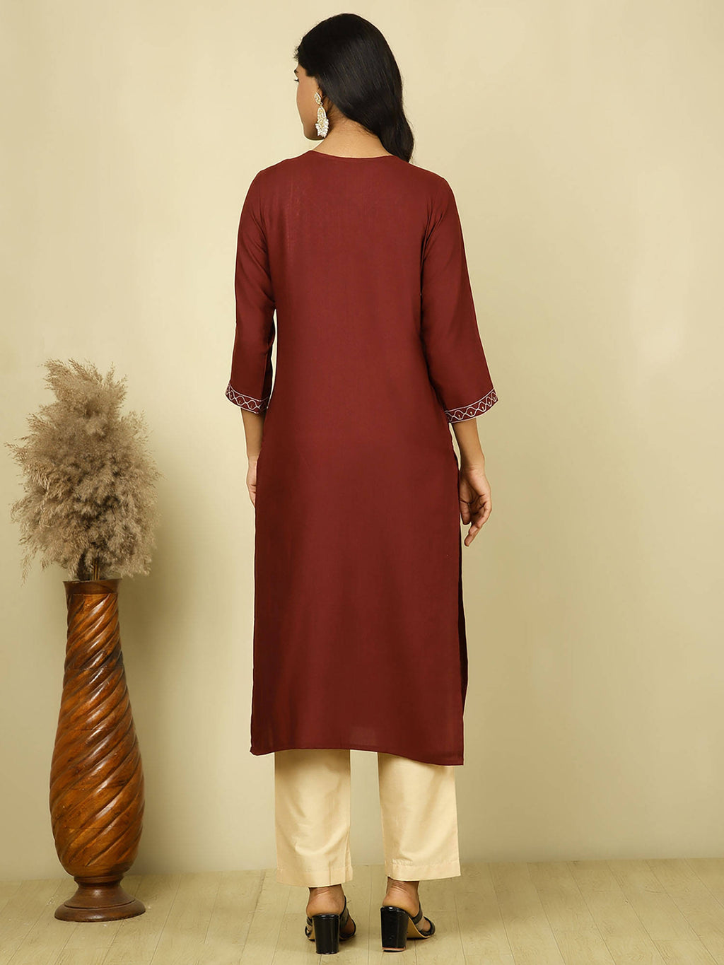 Maroon Embroidered Comfortable Fit Kurta | FY93 - view 6