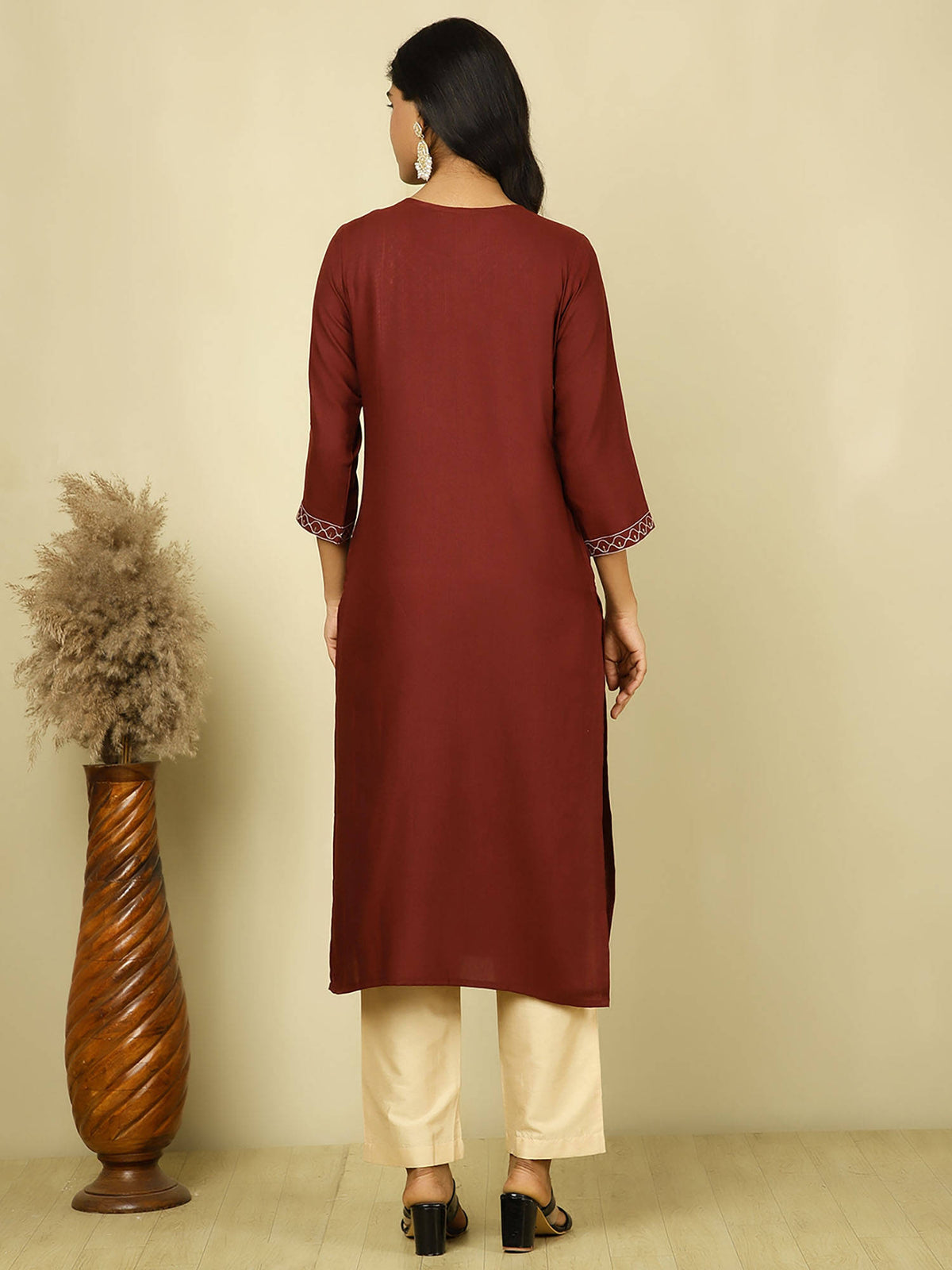 Maroon Embroidered Comfortable Fit Kurta | FY93 - view 6