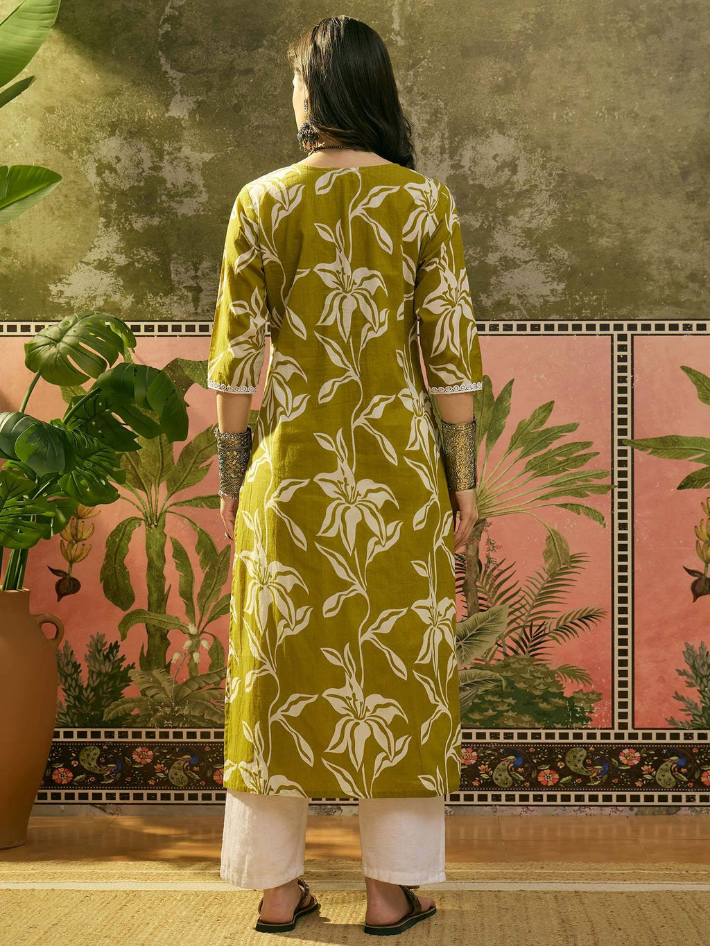 Green Embroidered Cotton Straight Kurta | U3S - view 2