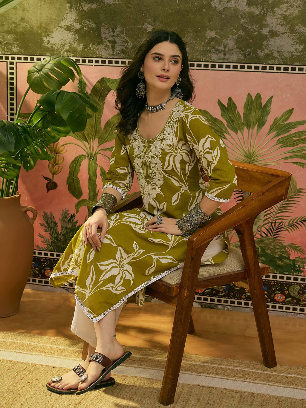 Green Embroidered Cotton Straight Kurta | U3S - view 4