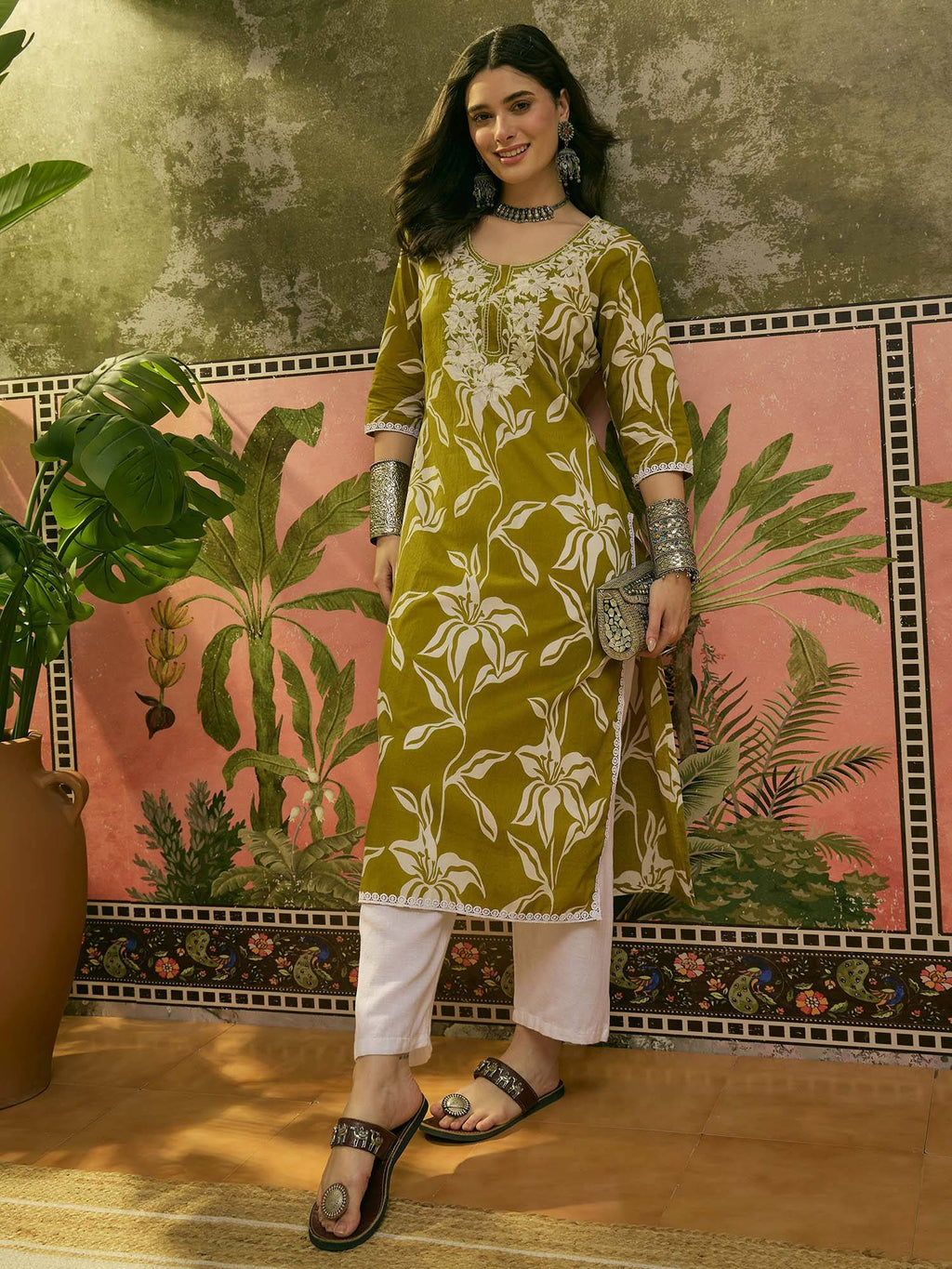 Green Embroidered Cotton Straight Kurta | U3S - view 6