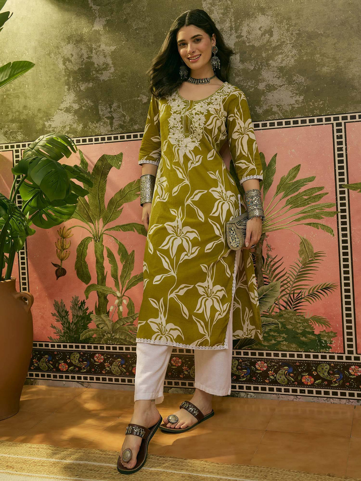 Green Embroidered Cotton Straight Kurta | U3S - view 6