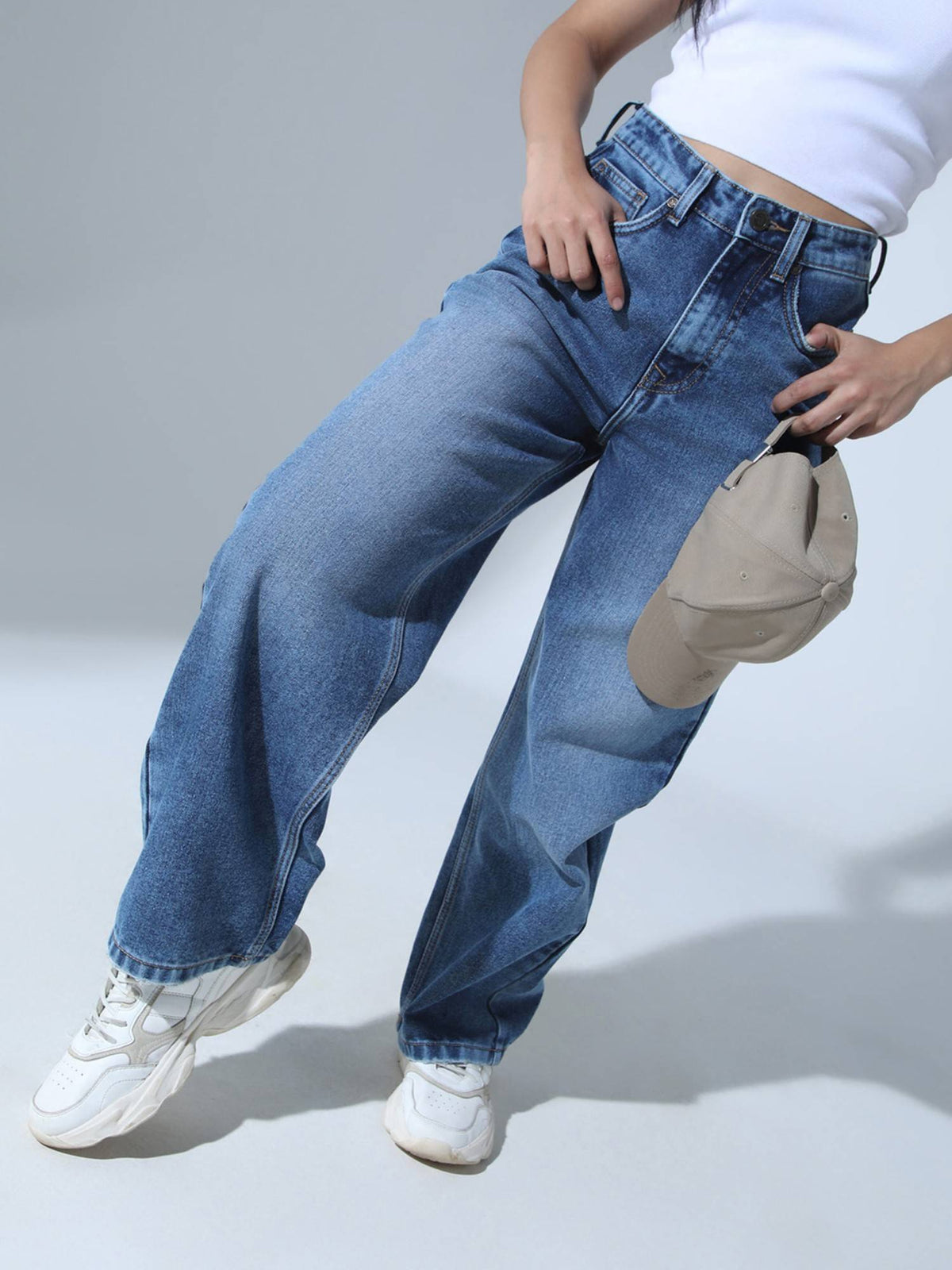 Women 90's baggy High-Rise Light Fade Jeans | BG78 - view 3