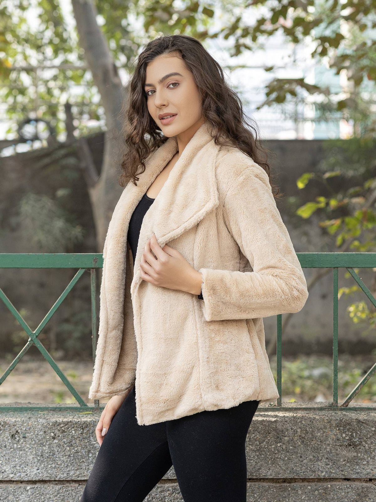 Beige Short Fur With Collar Jacket | JC78 - view 4