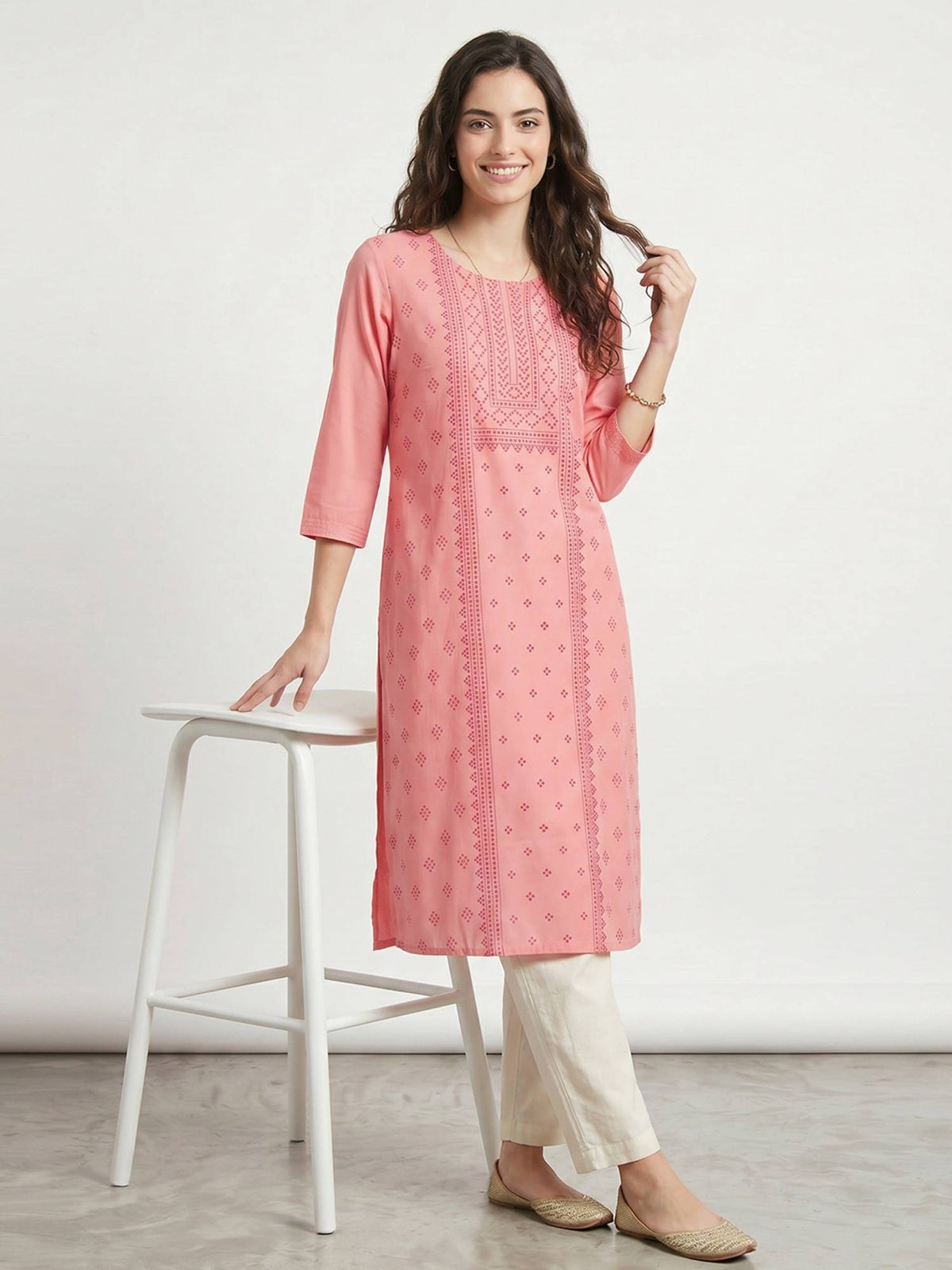 Peach Bandhani Printed Round Neck Straight Kurta | U3S - view 4