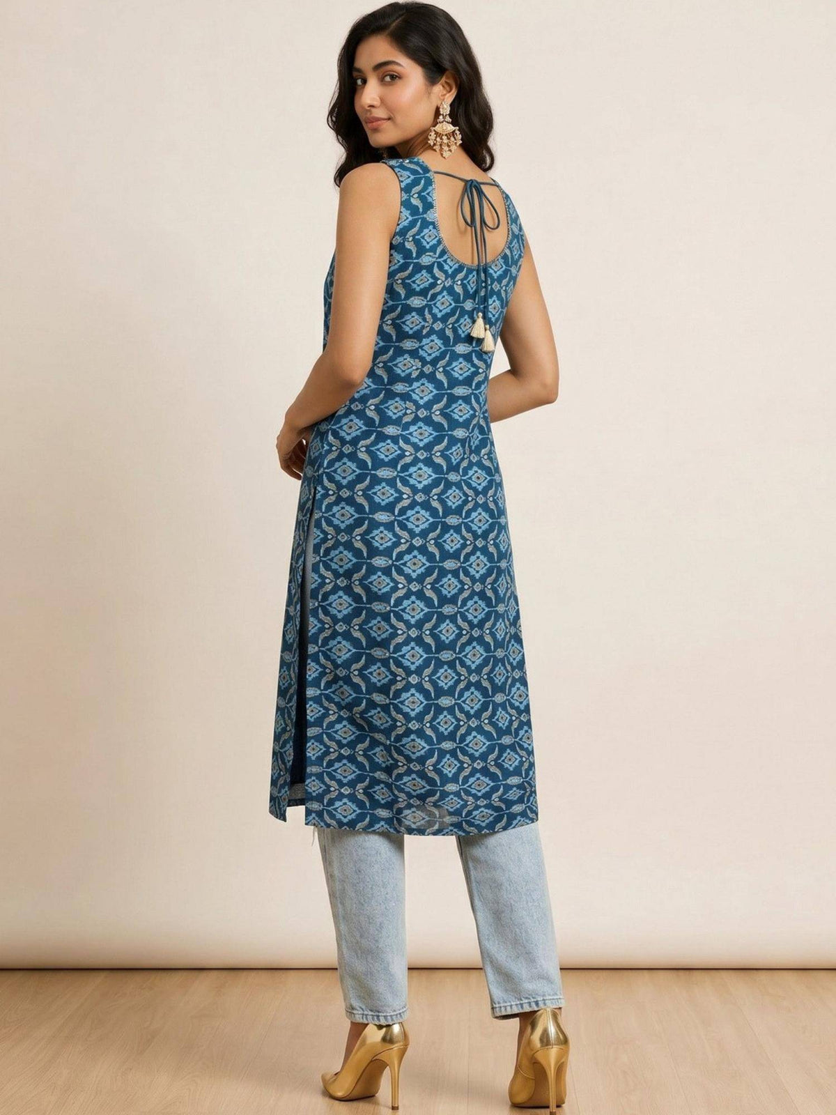 Womens Blue Cotton Blend Printed Round Neck Sleeveless Kurta | U3S - view 2