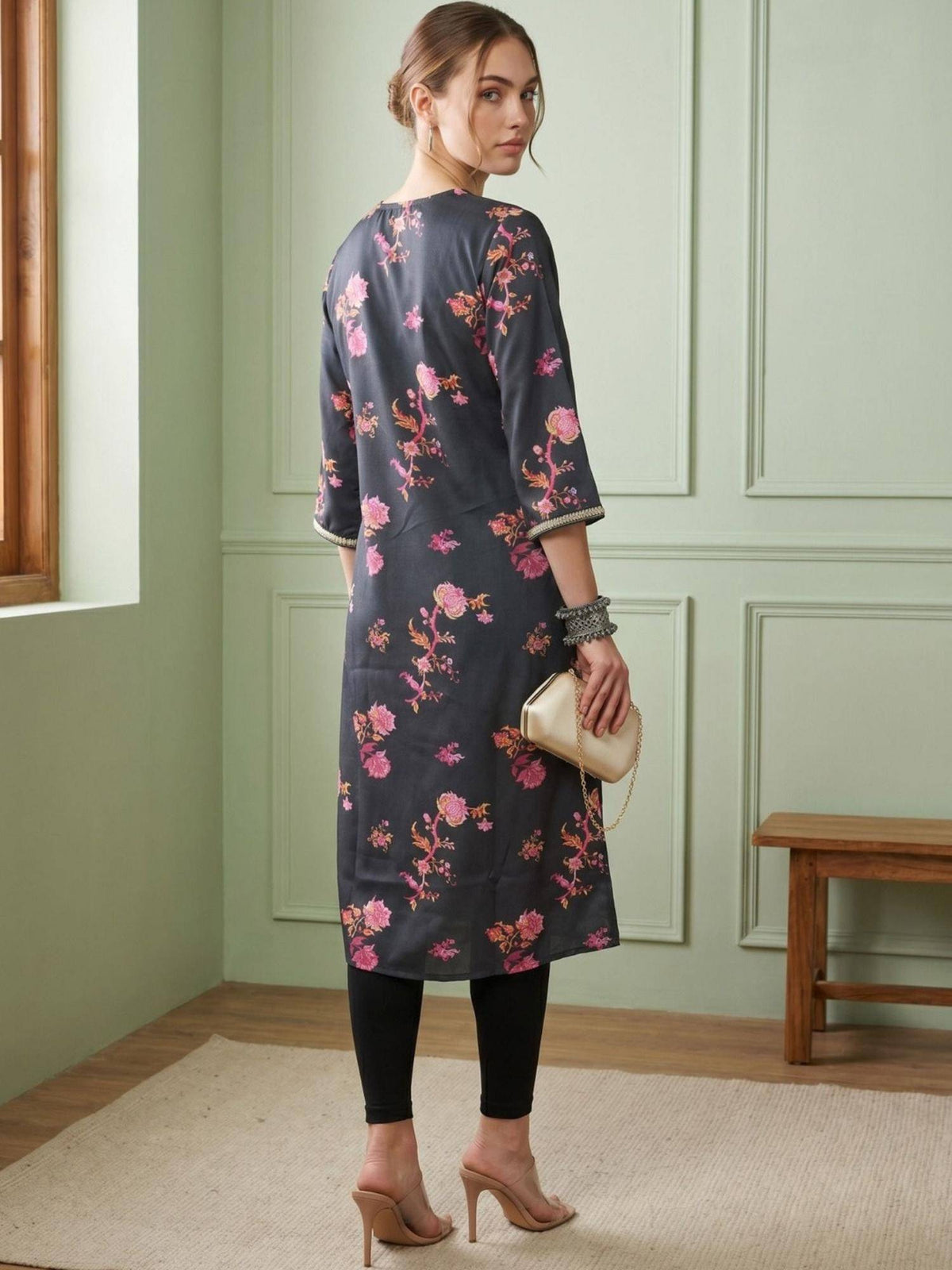Womens Black Cotton Blend Printed V-Neck Three Fourth Sleeves Kurta | FY93 - view 4