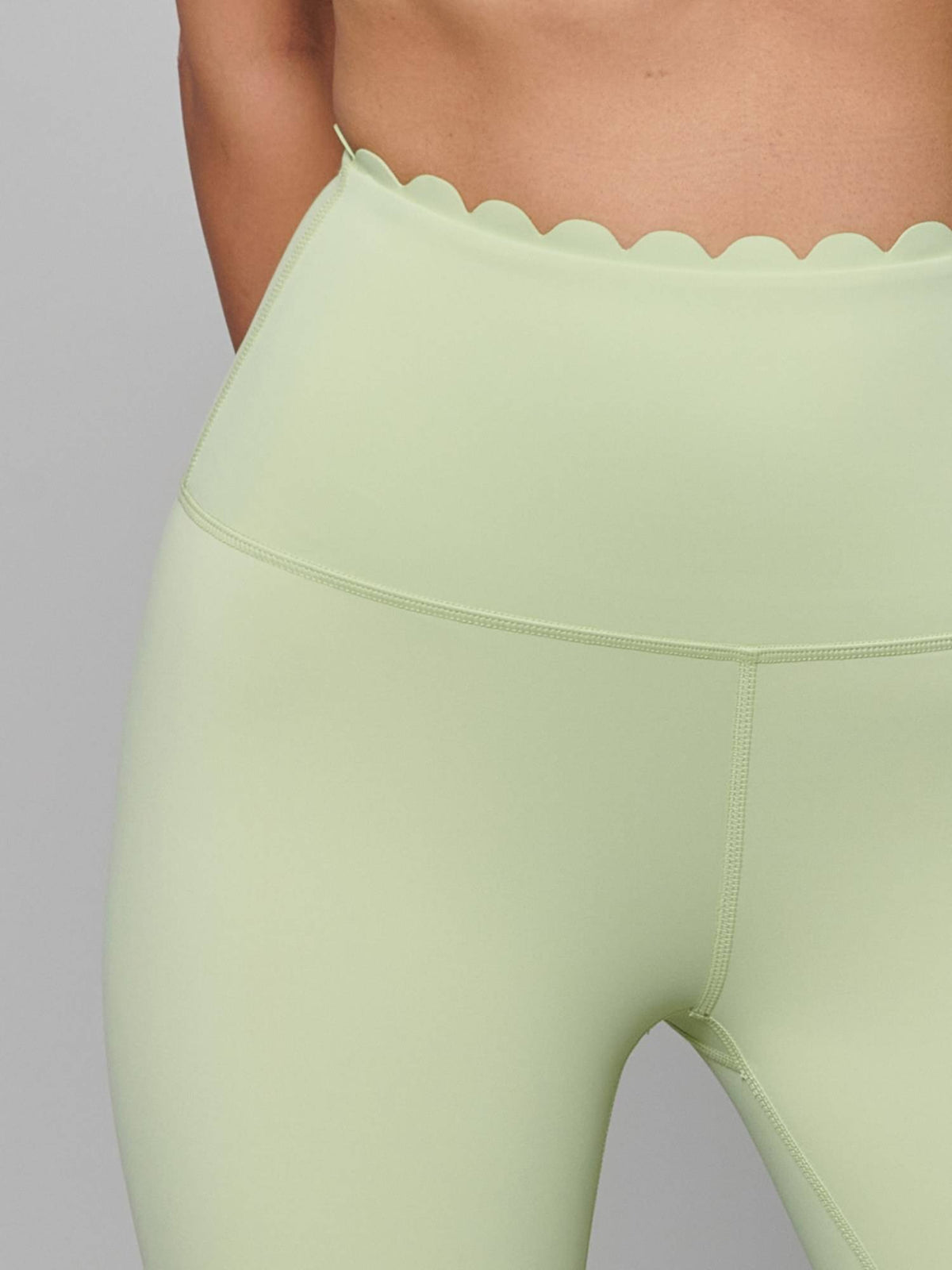 Women Scallop Edge Mint Leggings | L90 - view 4