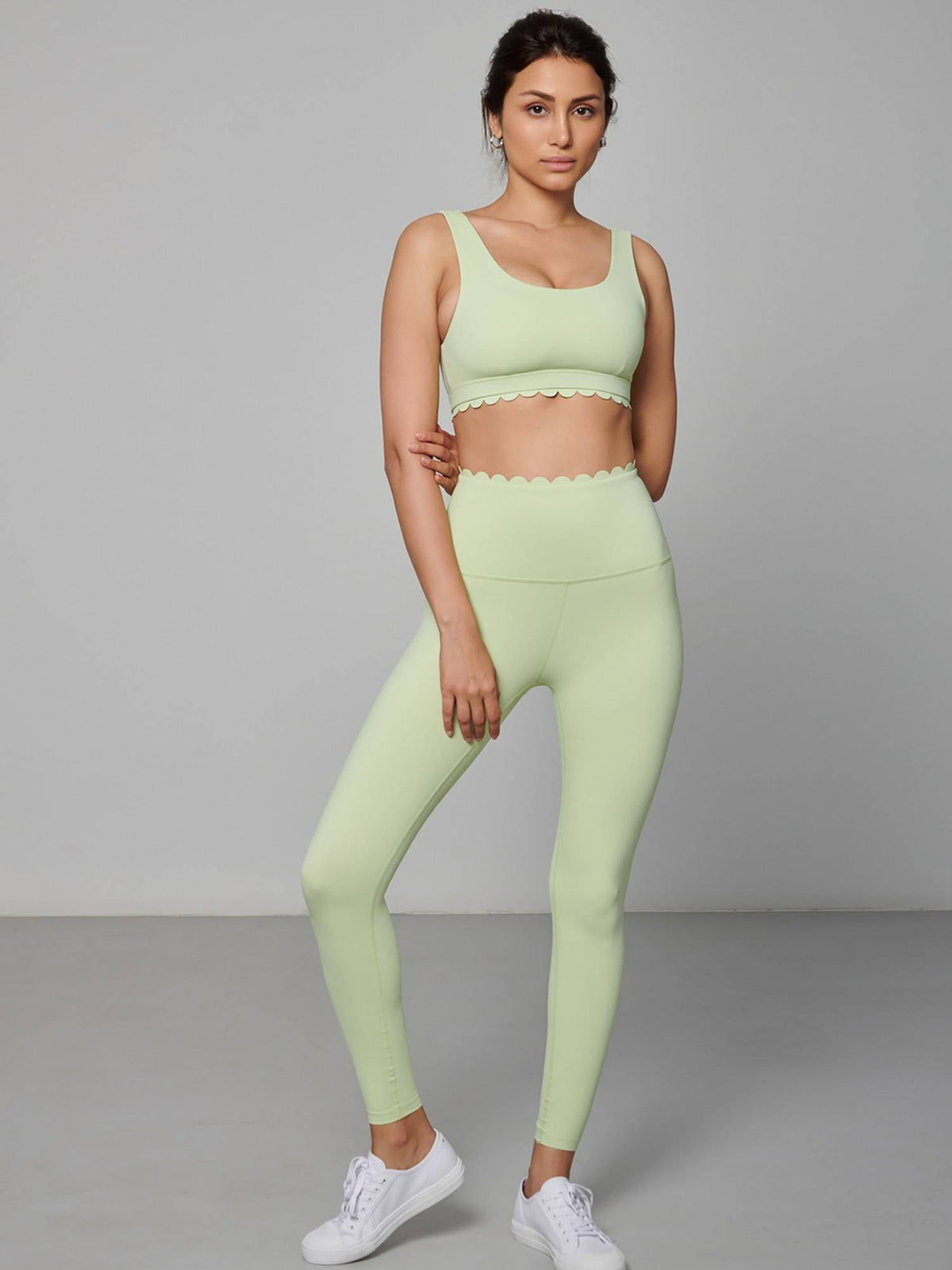 Women Scallop Edge Mint Leggings | L90 - view 5
