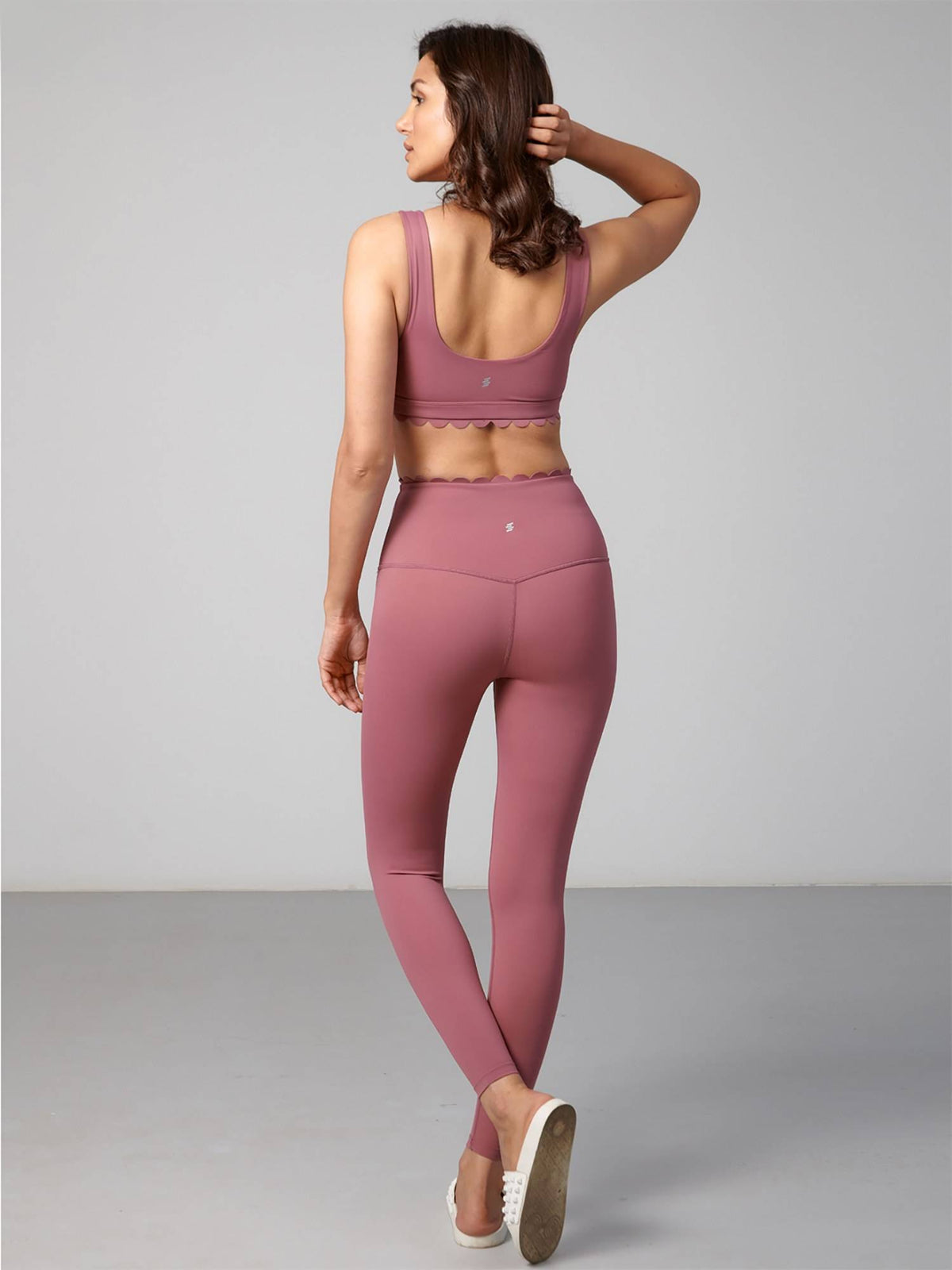 Women Scallop Edge Berry Sports Bra | sb09 - view 3