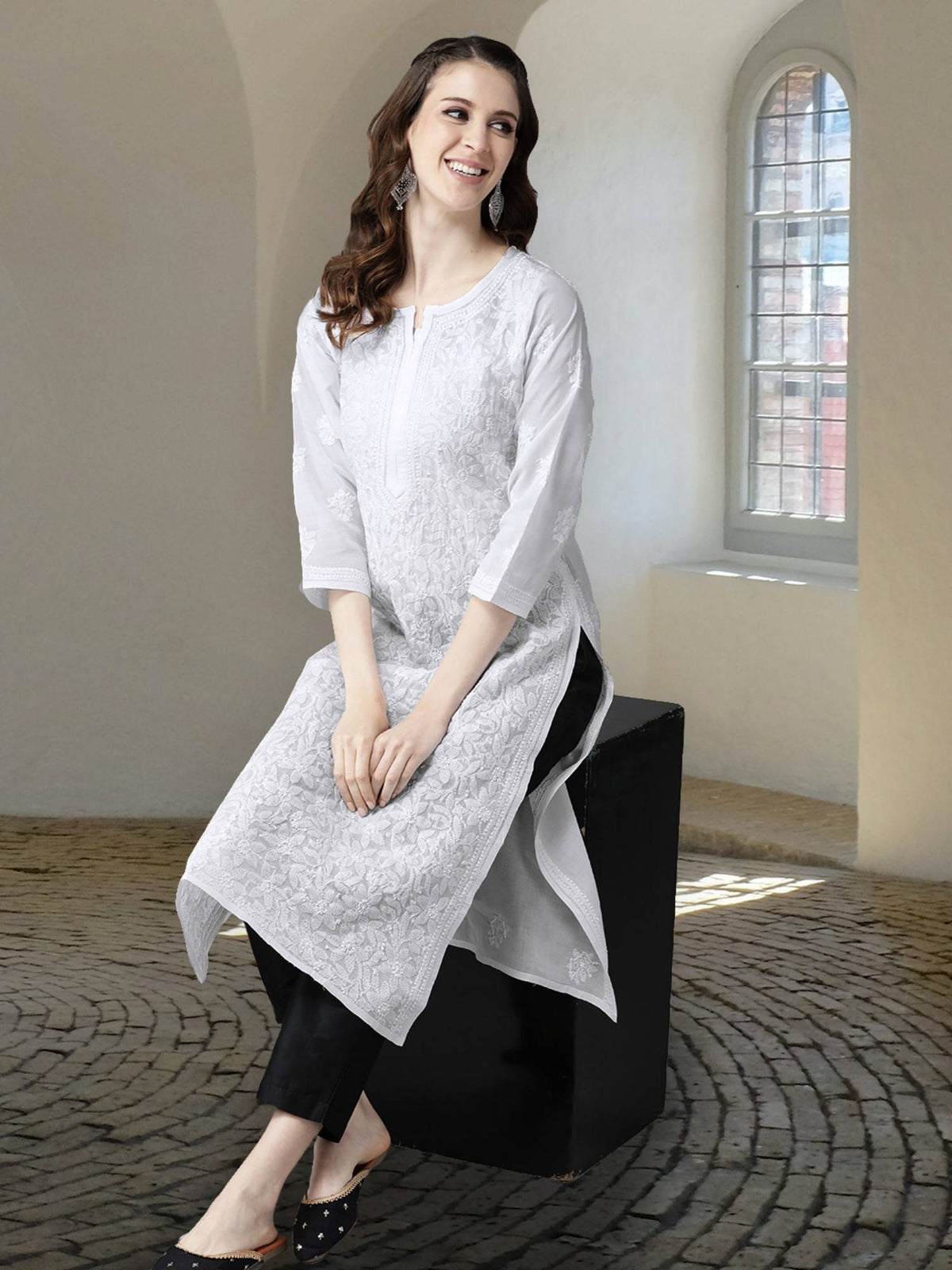 Hand Embroidered White Cotton Lucknowi Chikan Kurta (XS) (A411181) | KDG - view 1