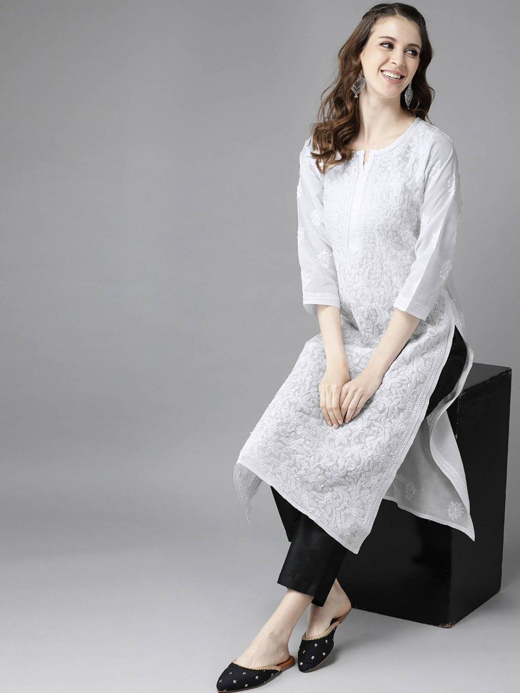 Hand Embroidered White Cotton Lucknowi Chikan Kurta (XS) (A411181) | KDG - view 6