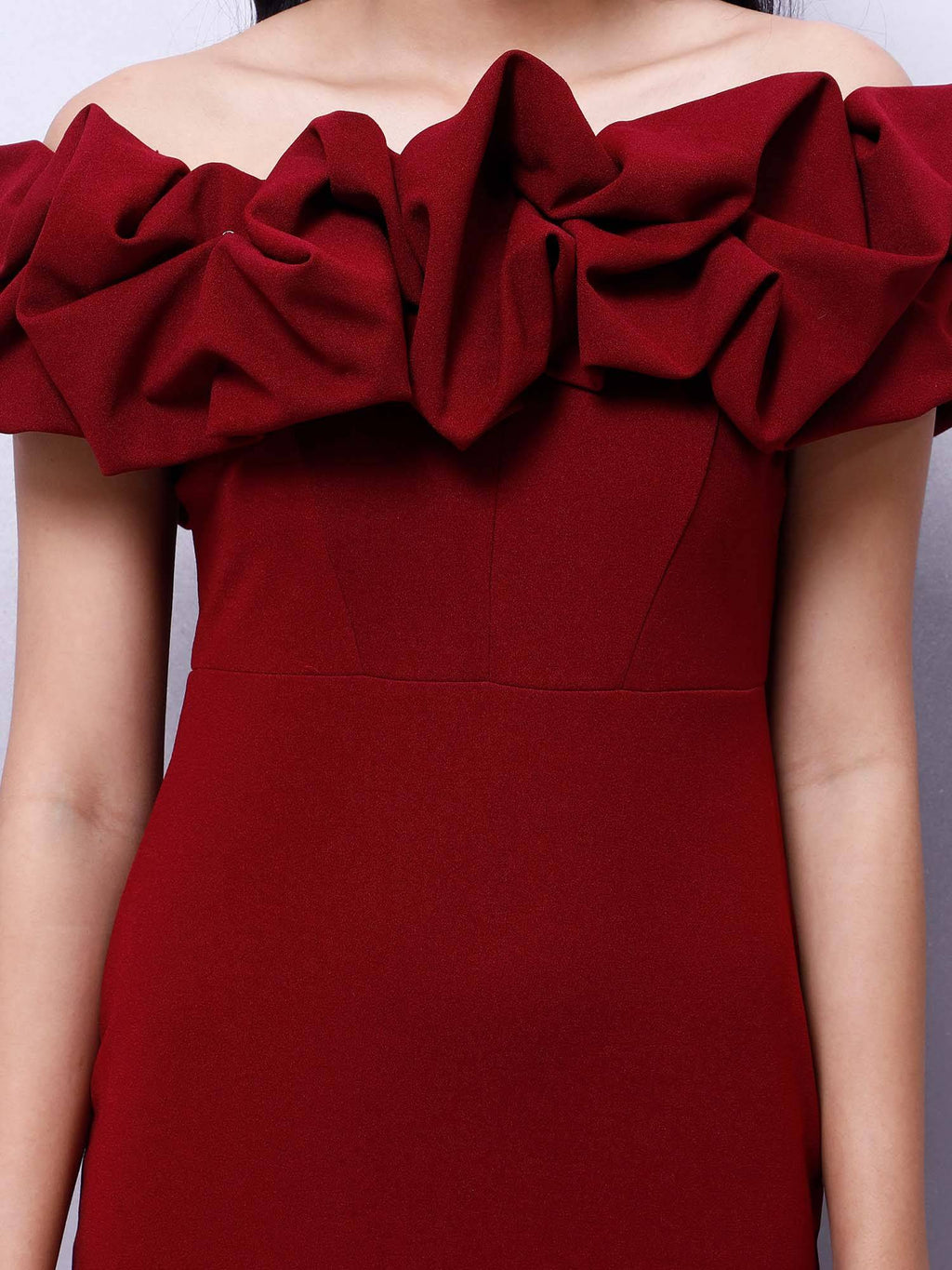 Maroon Off-Shoulder Solid Scrunchie Sheath Dress | D56 - view 7