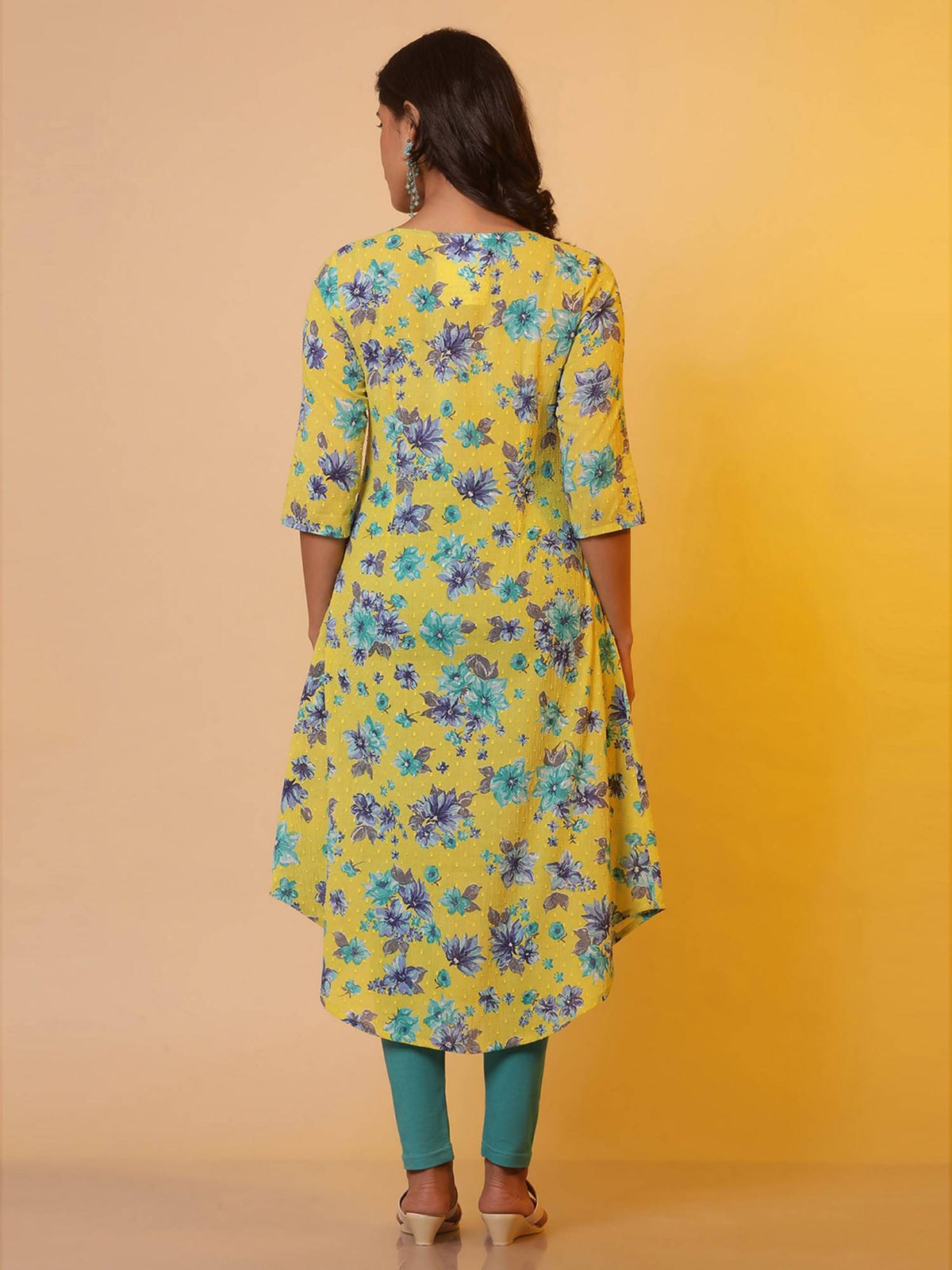 Women Yellow Floral Printed Cotton Kurta | KDG - view 5