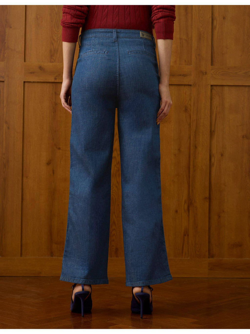 Women Blue Solid High Rise Straight Fit Jeans | ST23 - view 5