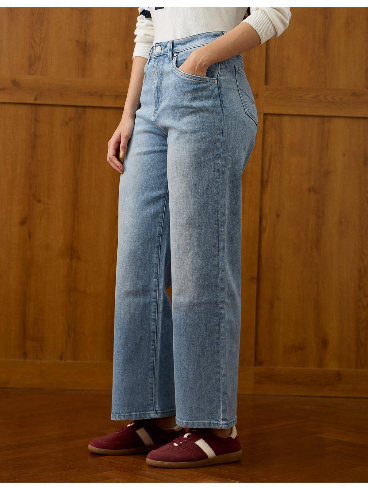 Women Blue Solid Wide Jeans | WL90 - view 4
