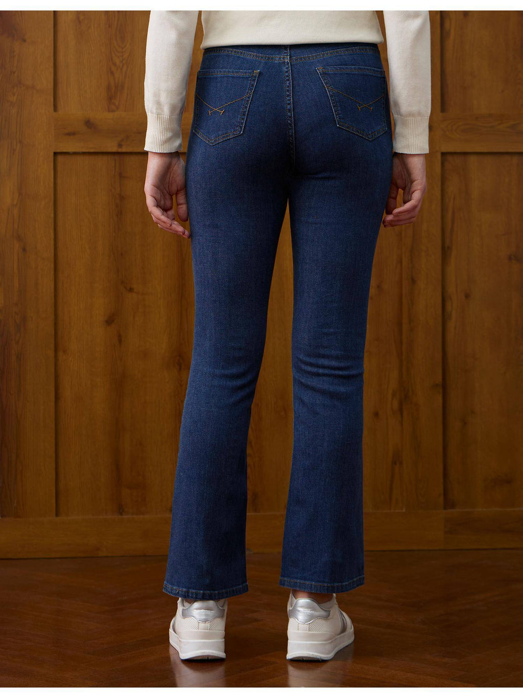 Women Blue Solid Whiskered Bootcut Fit Jeans | BT10 - view 5