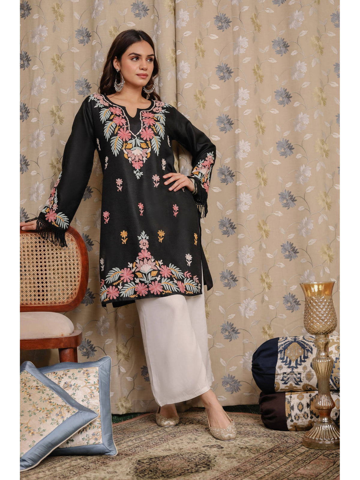 Falak Kashmiri Short Kurta - Pink | U3S - view 8