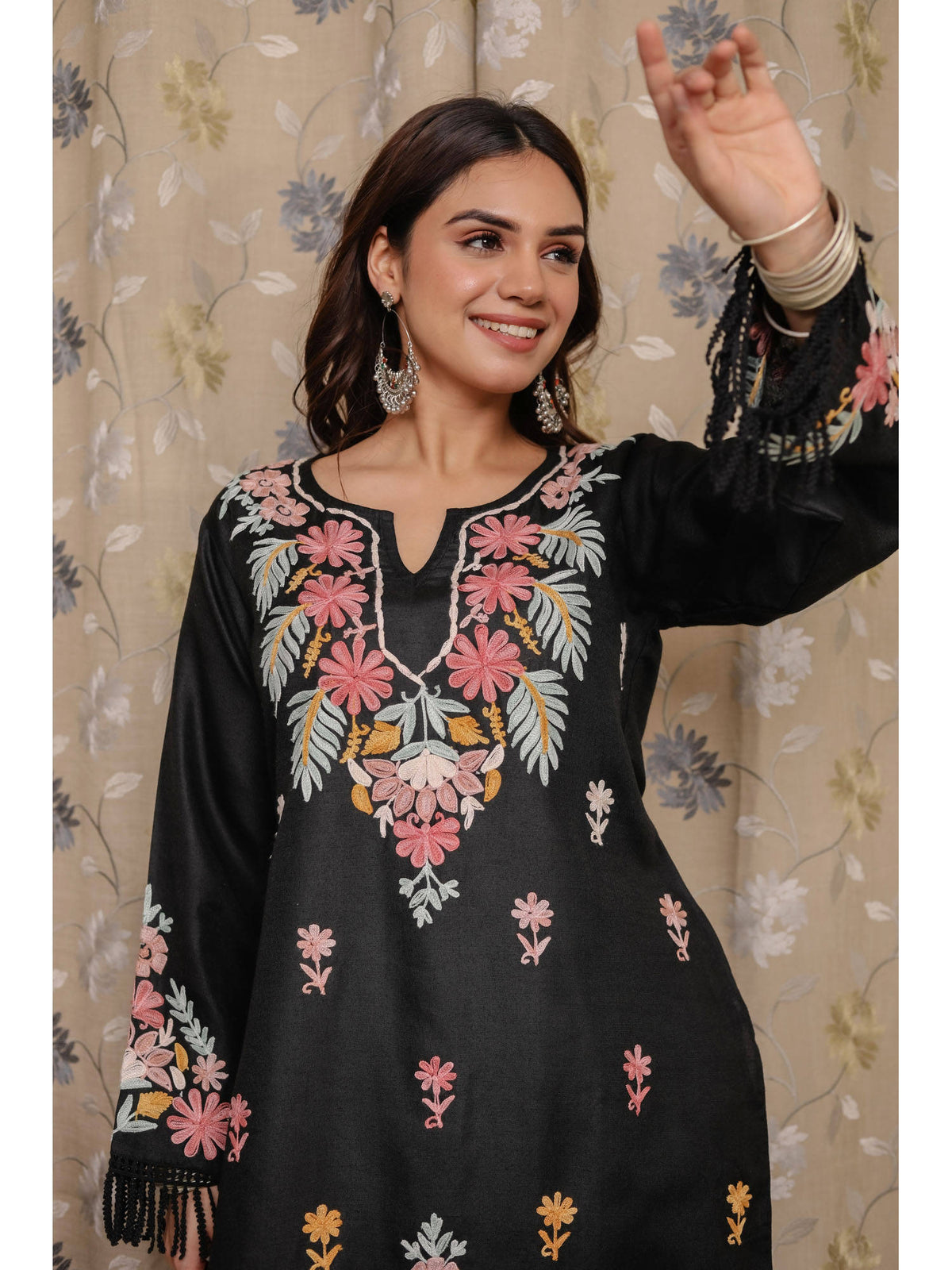 Falak Kashmiri Short Kurta - Black | FY93 - view 5