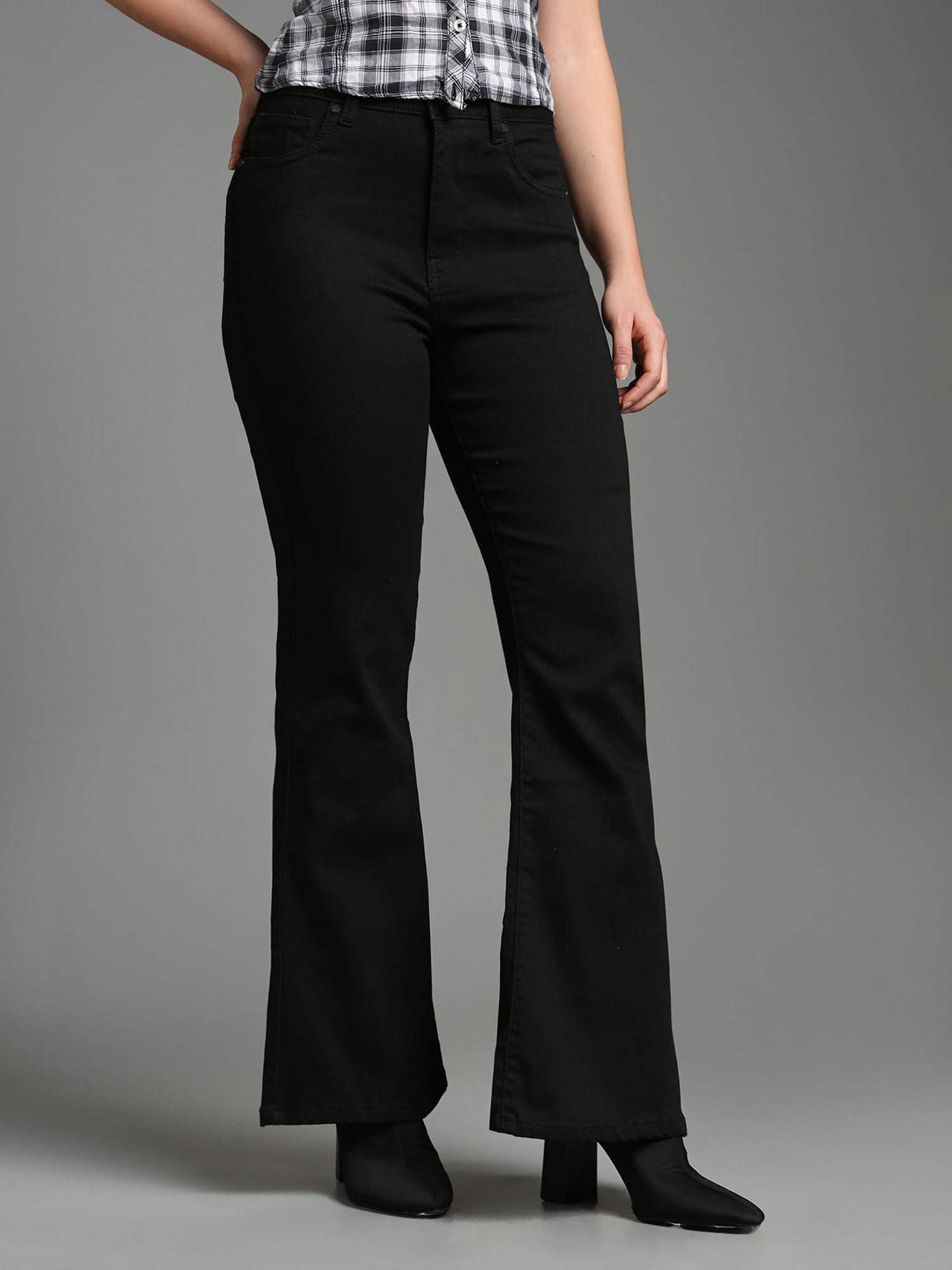 Women Black Cotton Solid Flared Jeans | BG78 - view 4