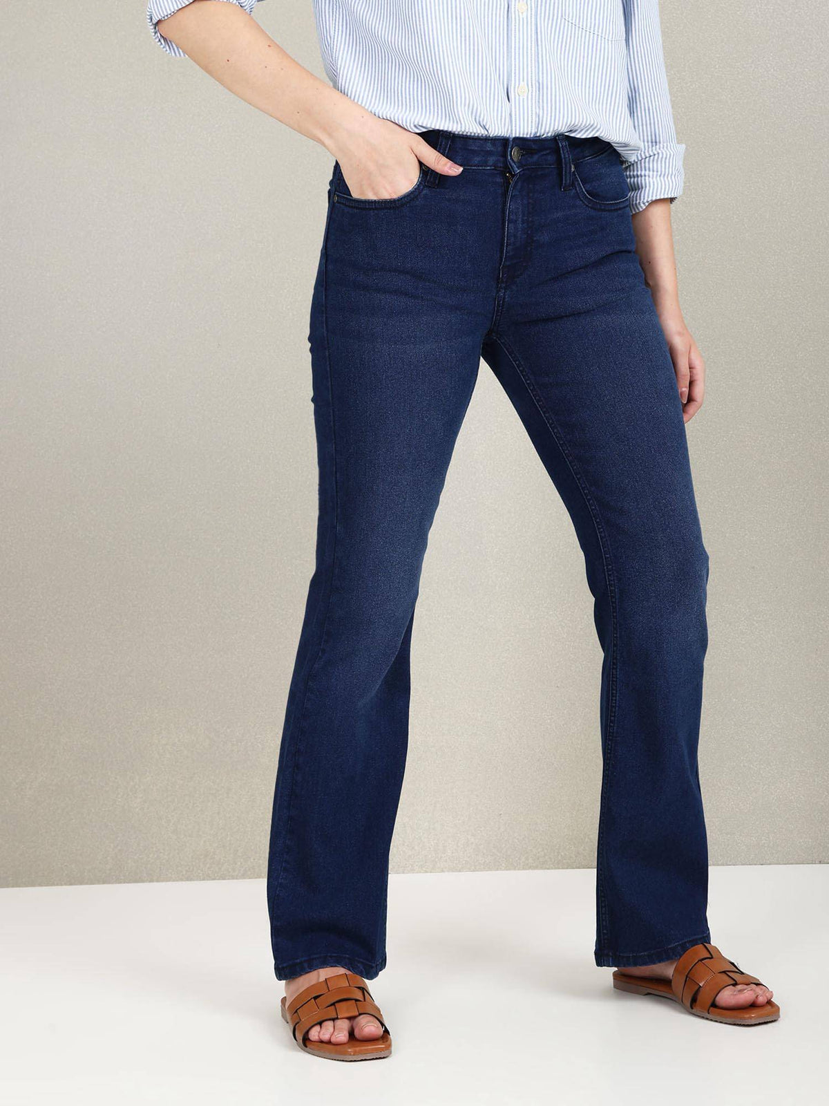 Mid Rise Bootcut Fit Jeans | BT10 - view 3