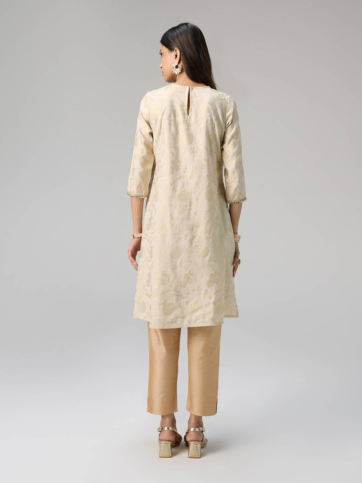 Off White Gadhwal Foil Printed Embellished Neck Kurta Brigade Bride | FY93 - view 4