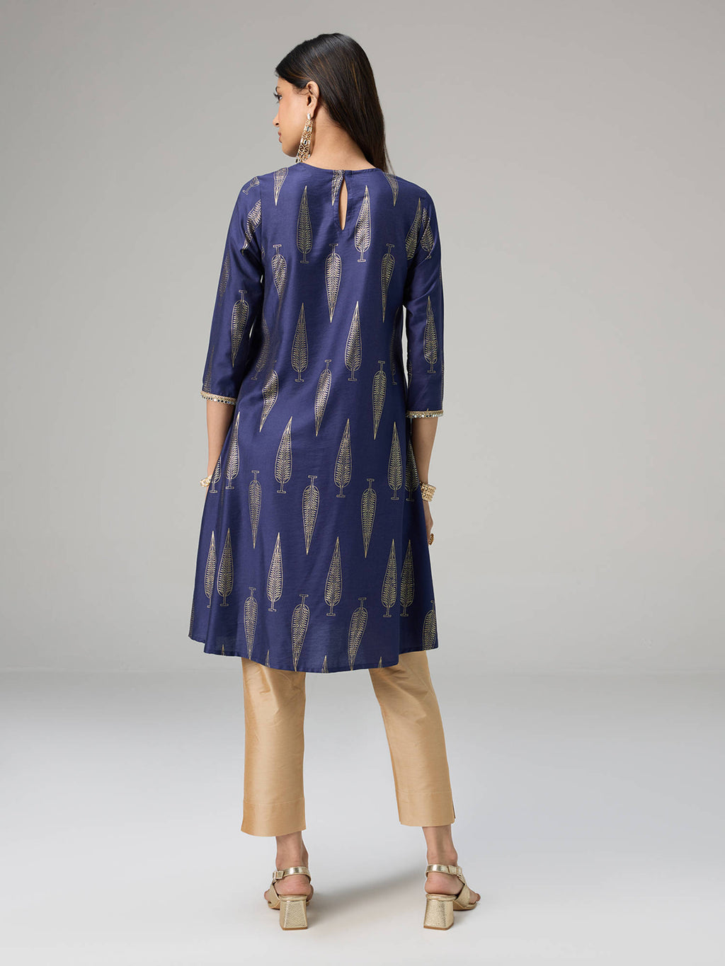 Off White Gadhwal Foil Printed Embellished Neck Kurta Brigade Bride | FY93 - view 30