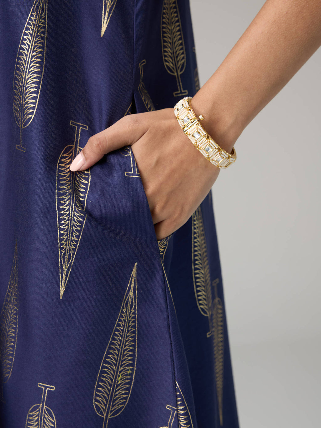 Off White Gadhwal Foil Printed Embellished Neck Kurta Brigade Bride | U3S - view 32