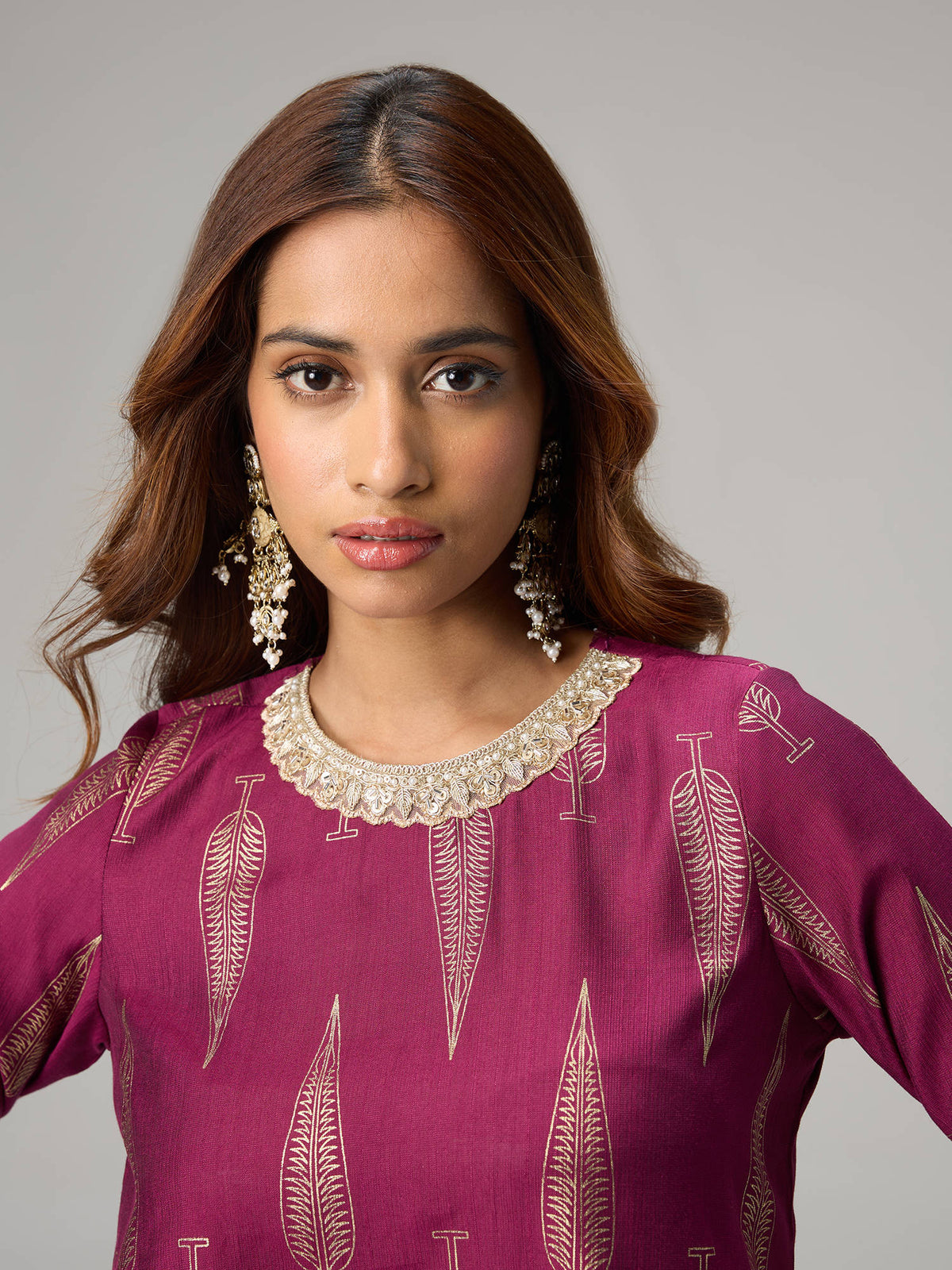 Off White Gadhwal Foil Printed Embellished Neck Kurta Brigade Bride | FY93 - view 13