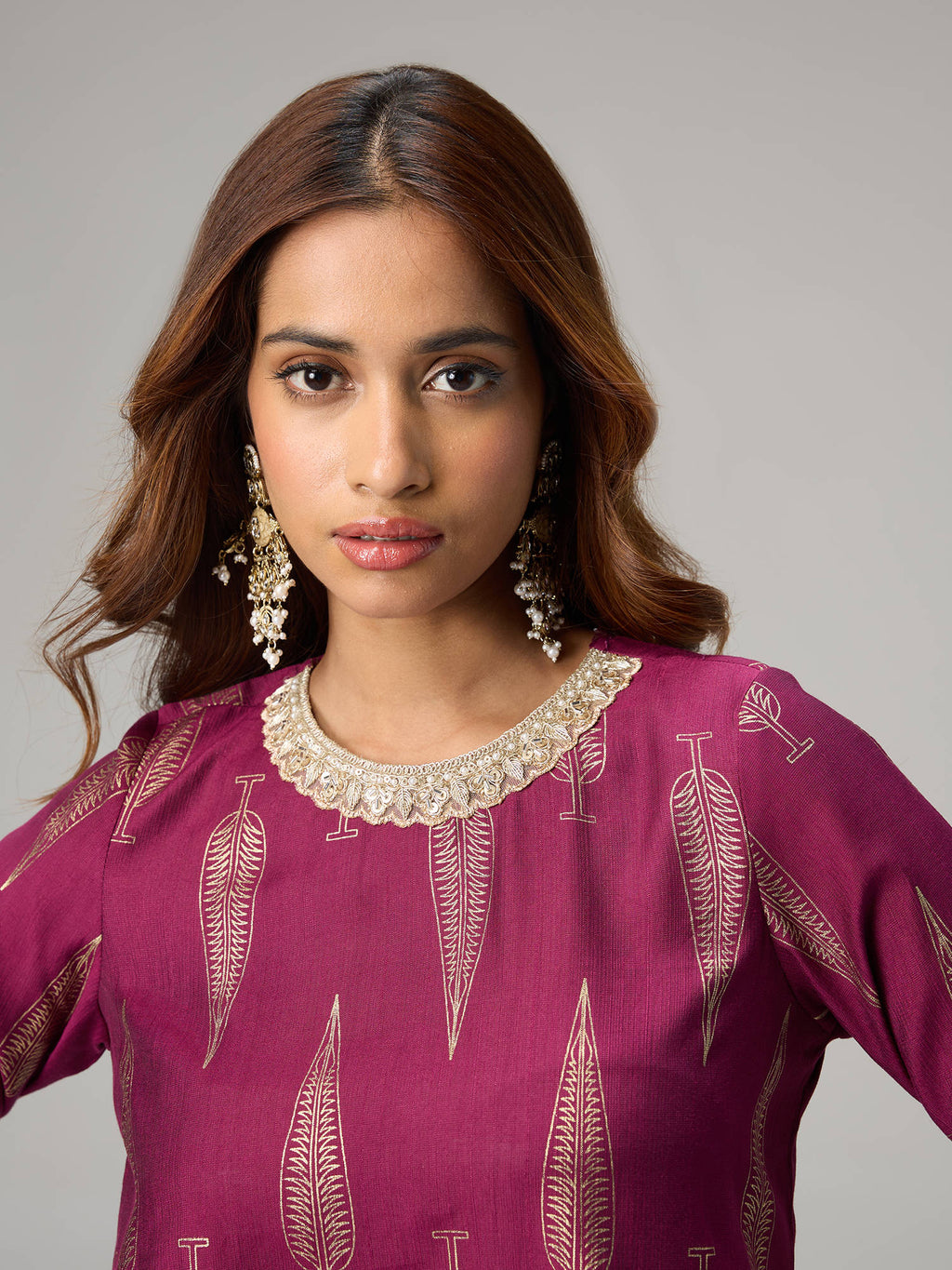 Off White Gadhwal Foil Printed Embellished Neck Kurta Brigade Bride | U3S - view 13