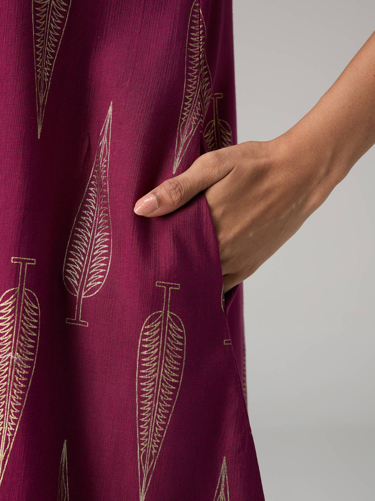 Off White Gadhwal Foil Printed Embellished Neck Kurta Brigade Bride | FY93 - view 15